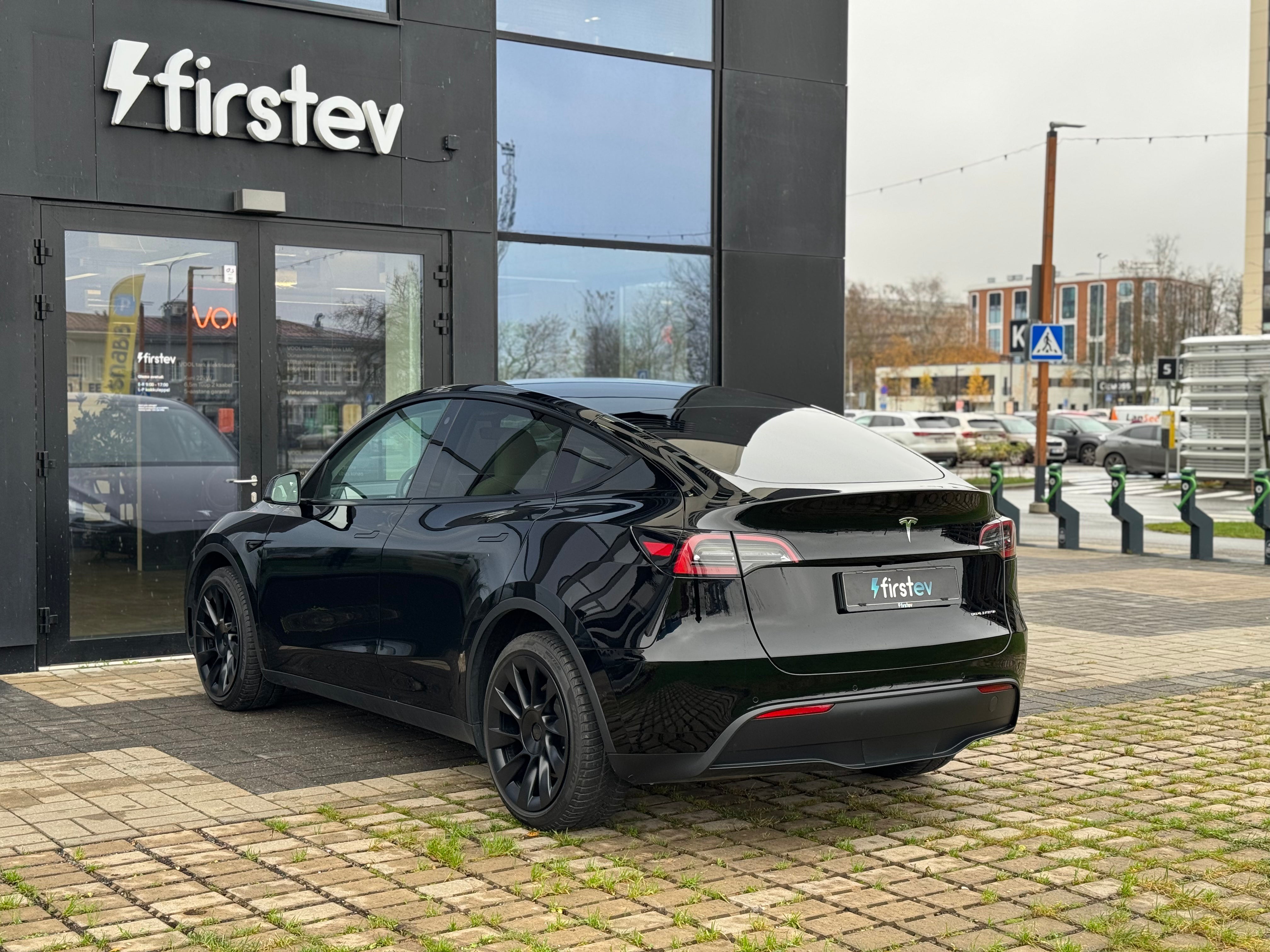 Tesla Model Y Long Range 2022