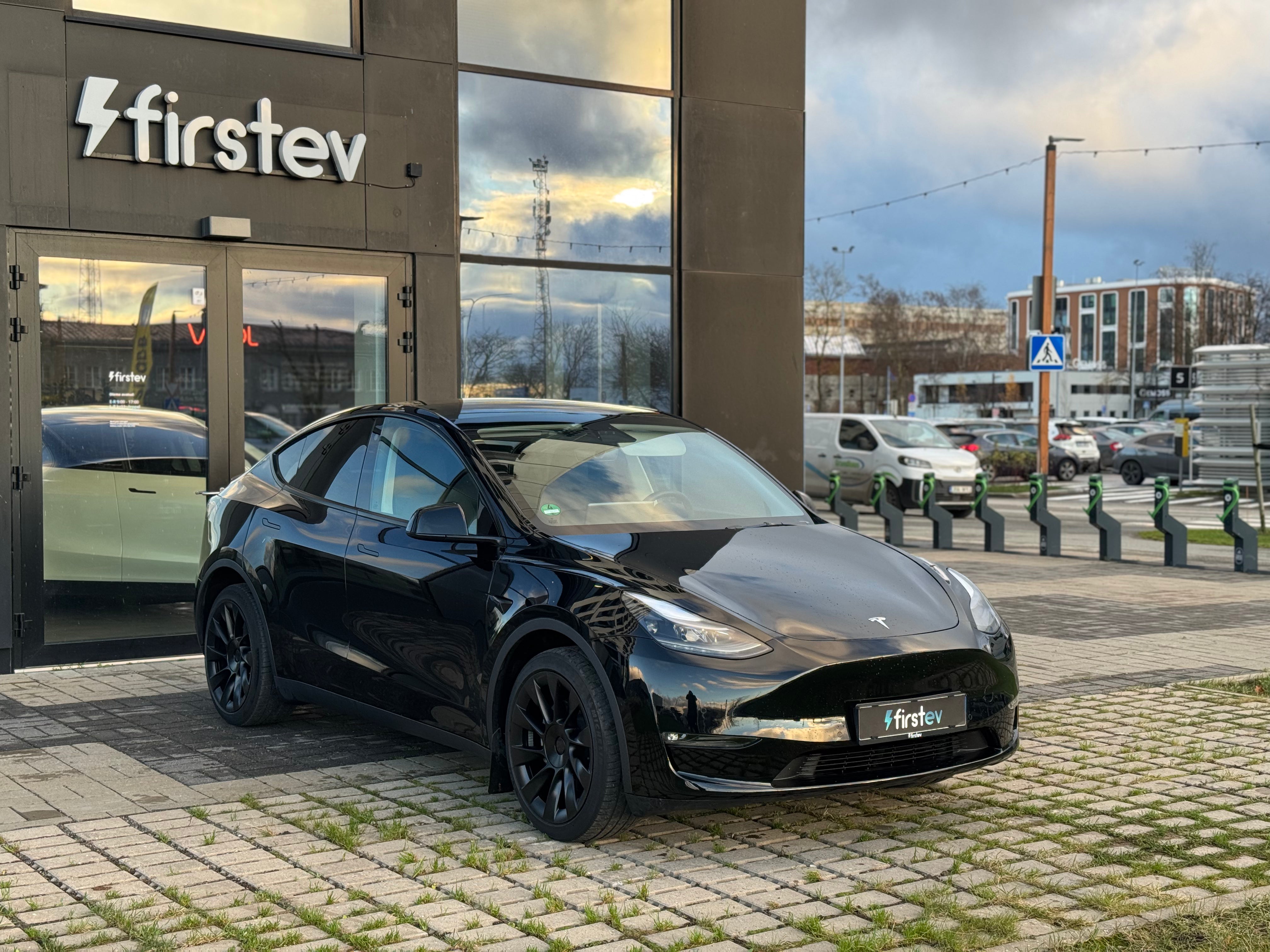 Tesla Model Y Long Range 2022