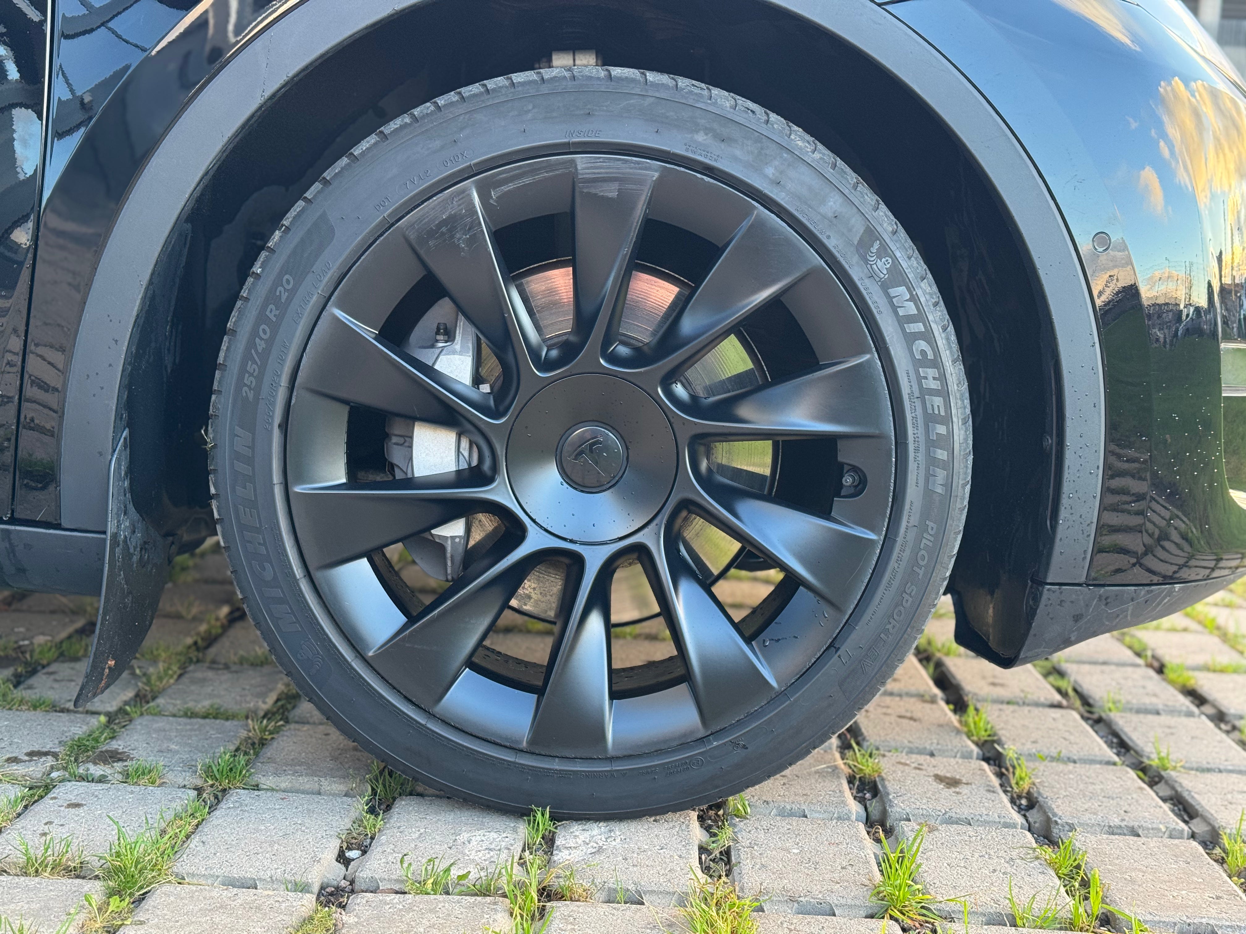 Tesla Model Y Long Range 2022