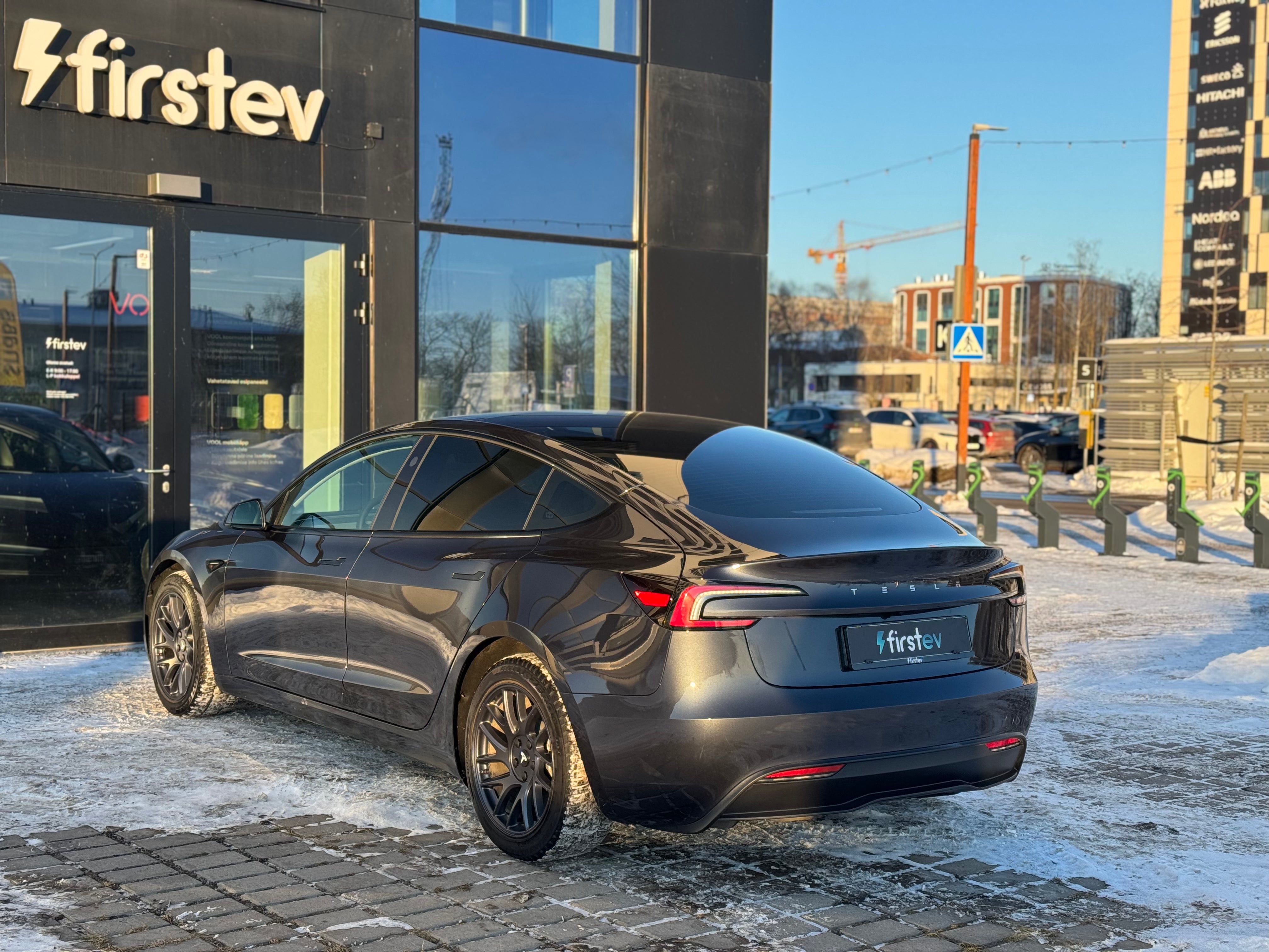 Tesla Model 3 Standard Range RWD