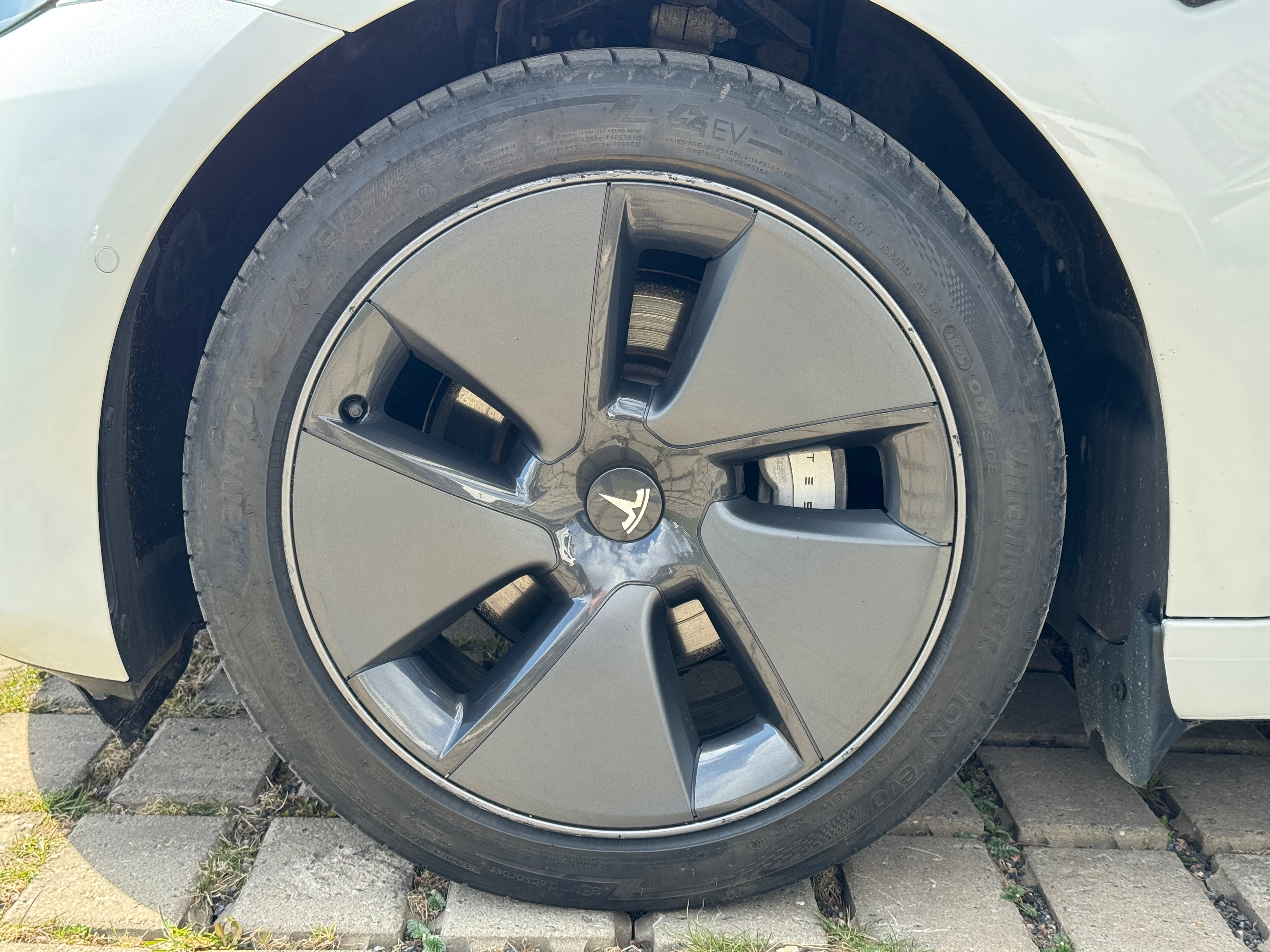 Tesla Model 3 Standard Range Plus 2021