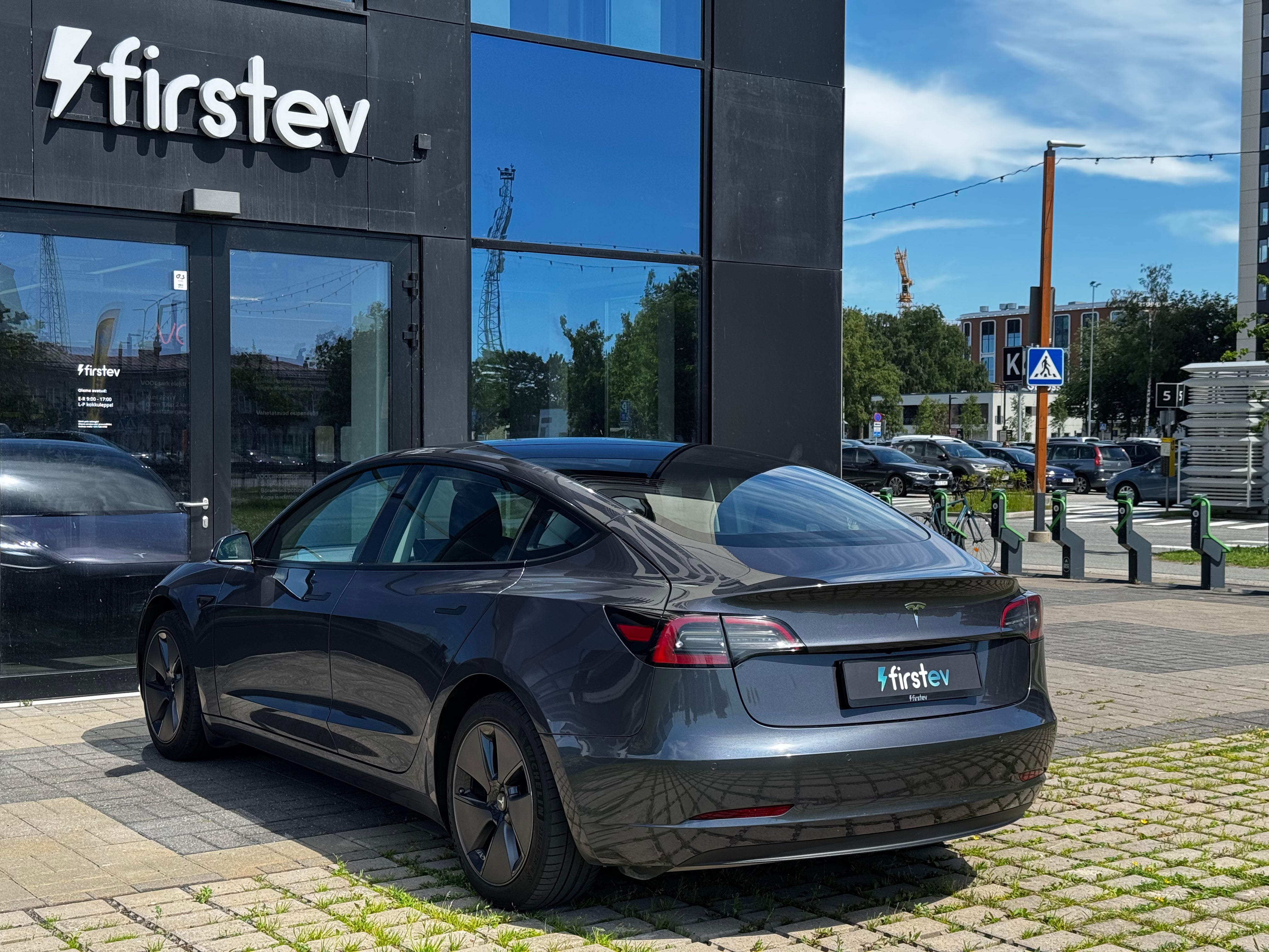 Tesla Model 3 Standard Range 2022