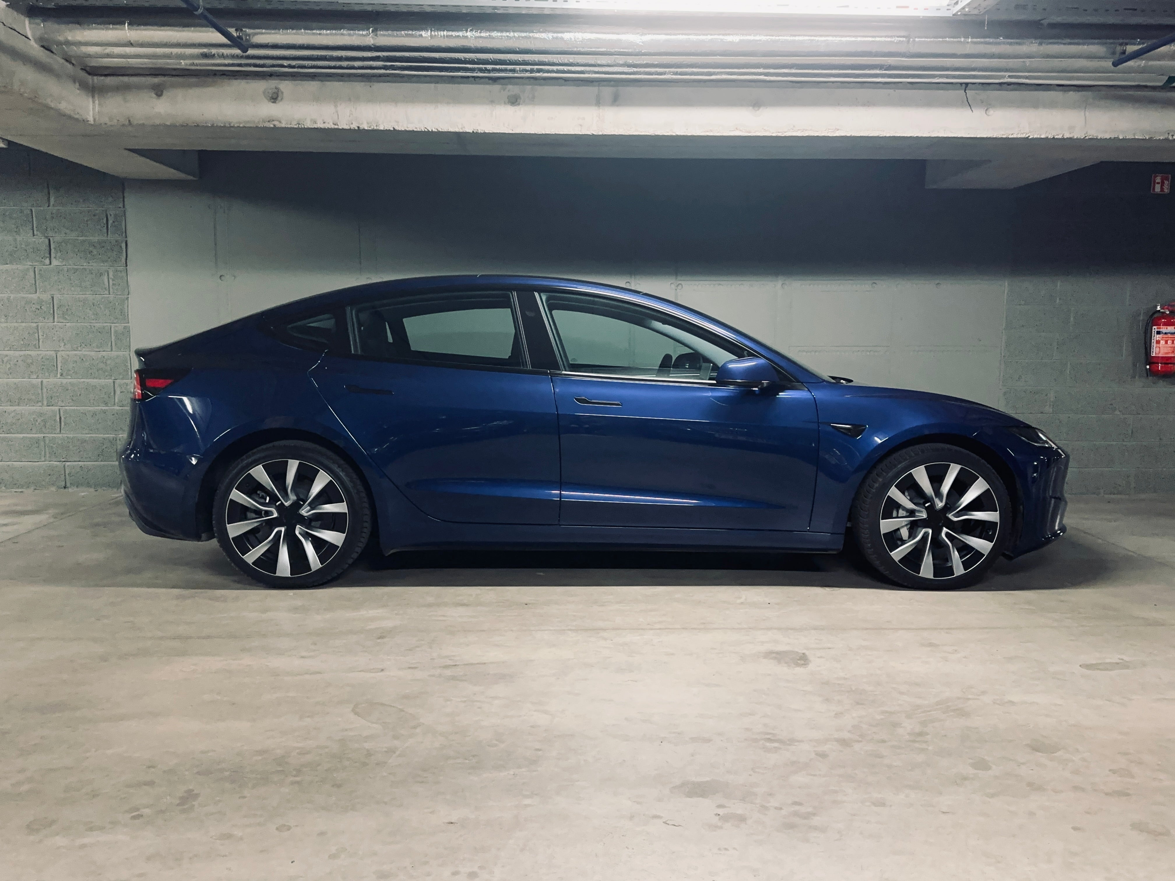 Tesla Model 3 Long Range 2024