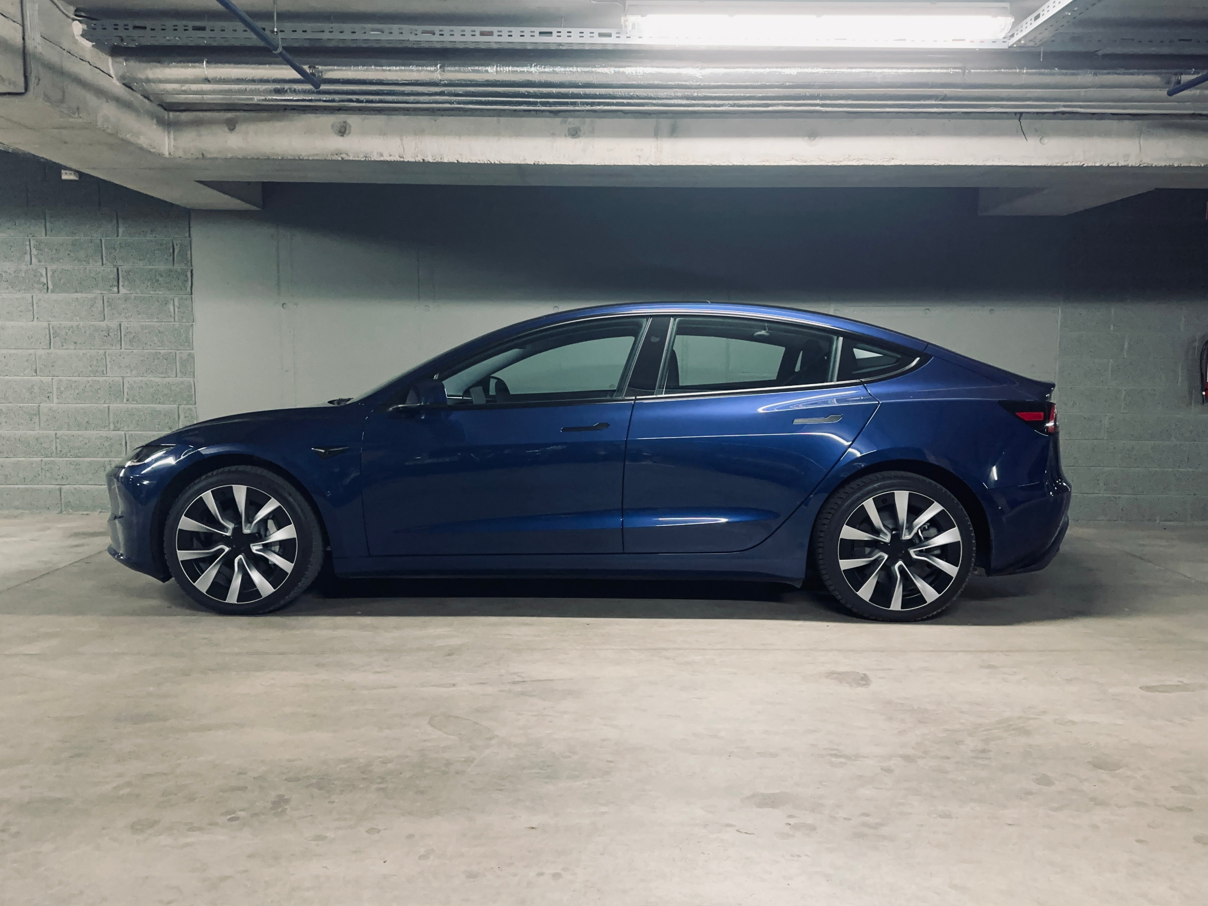 Tesla Model 3 Long Range 2024