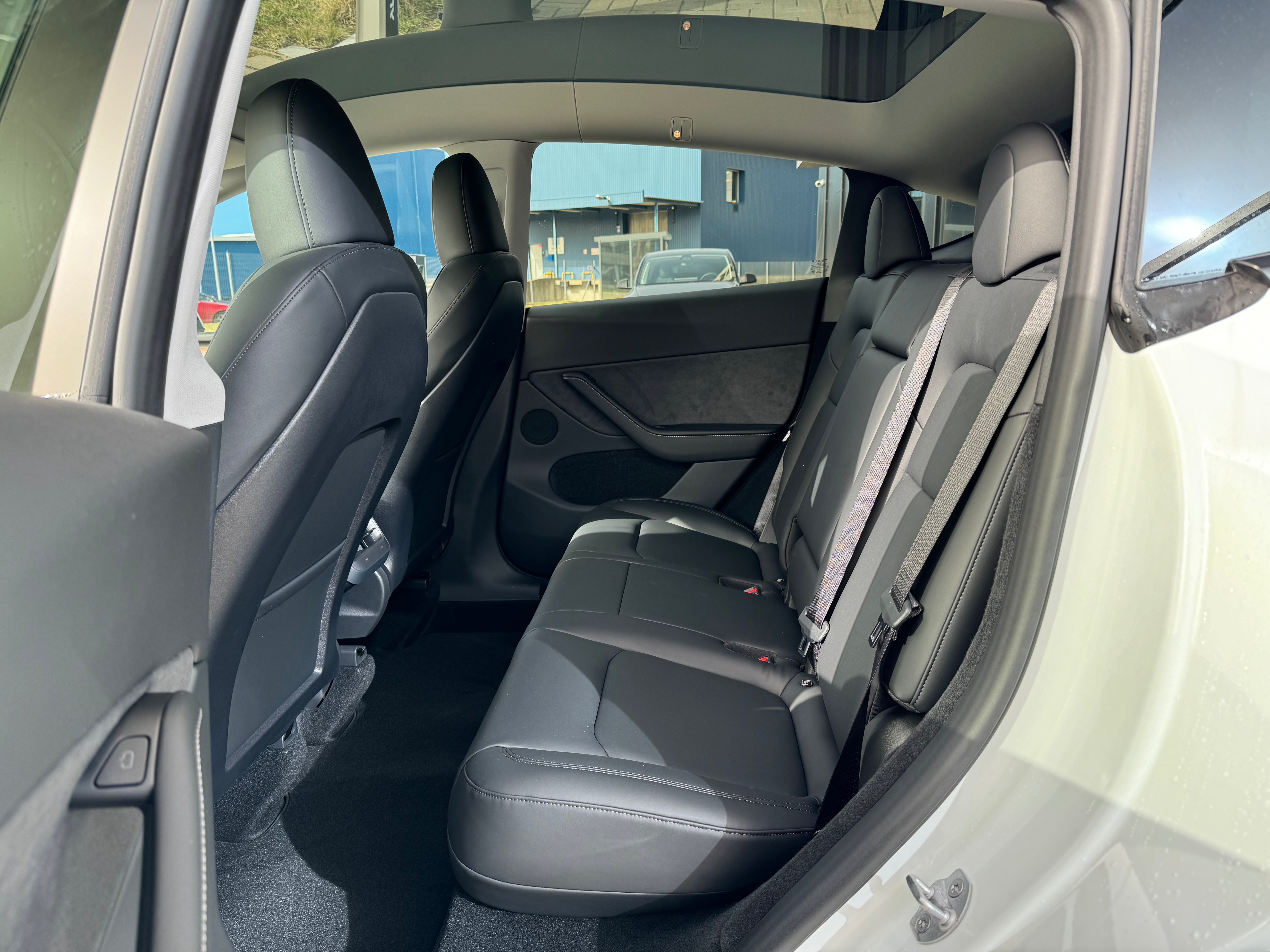 Tesla Model Y Long Range 2024