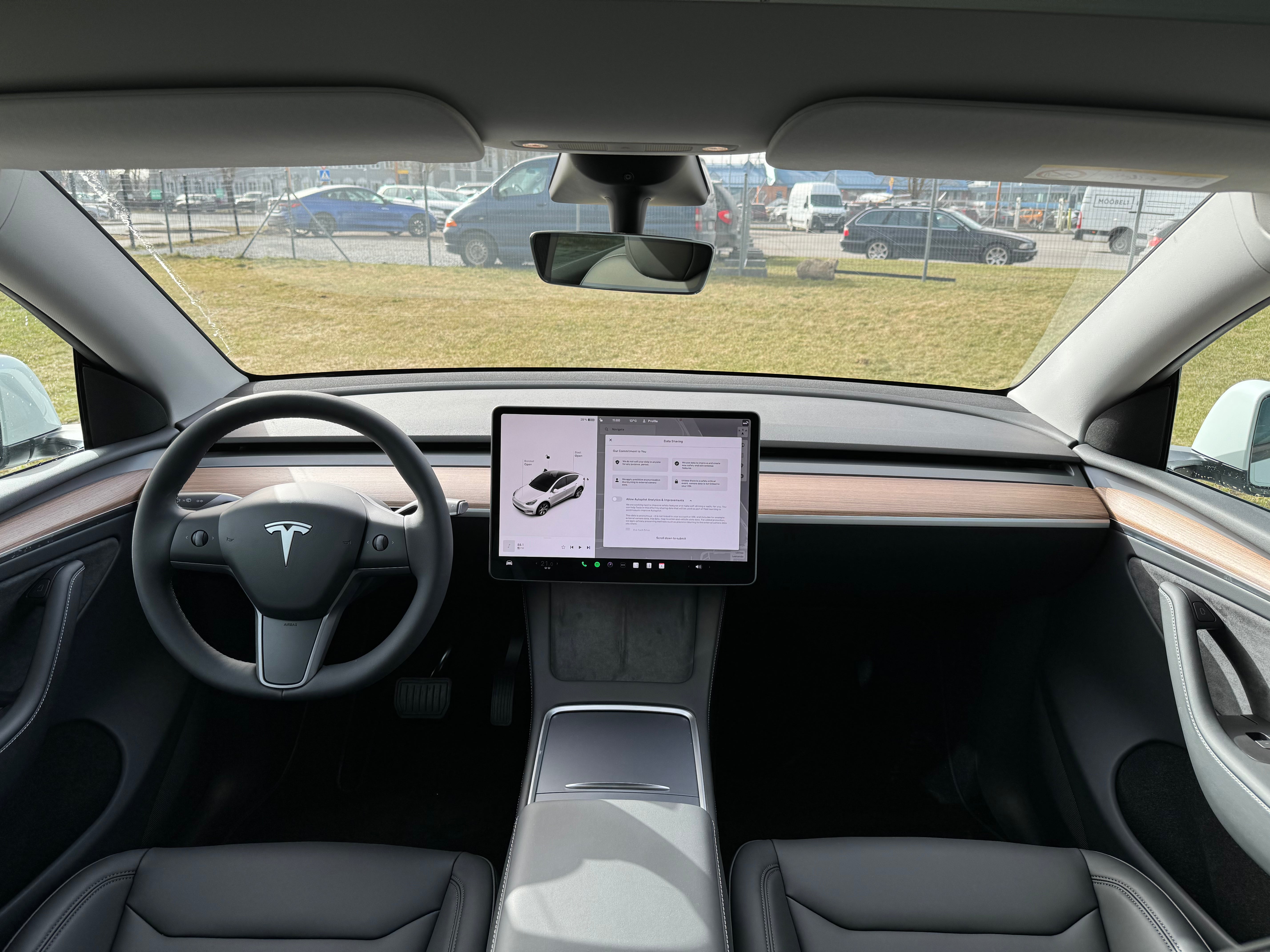 Tesla Model Y Long Range 2024