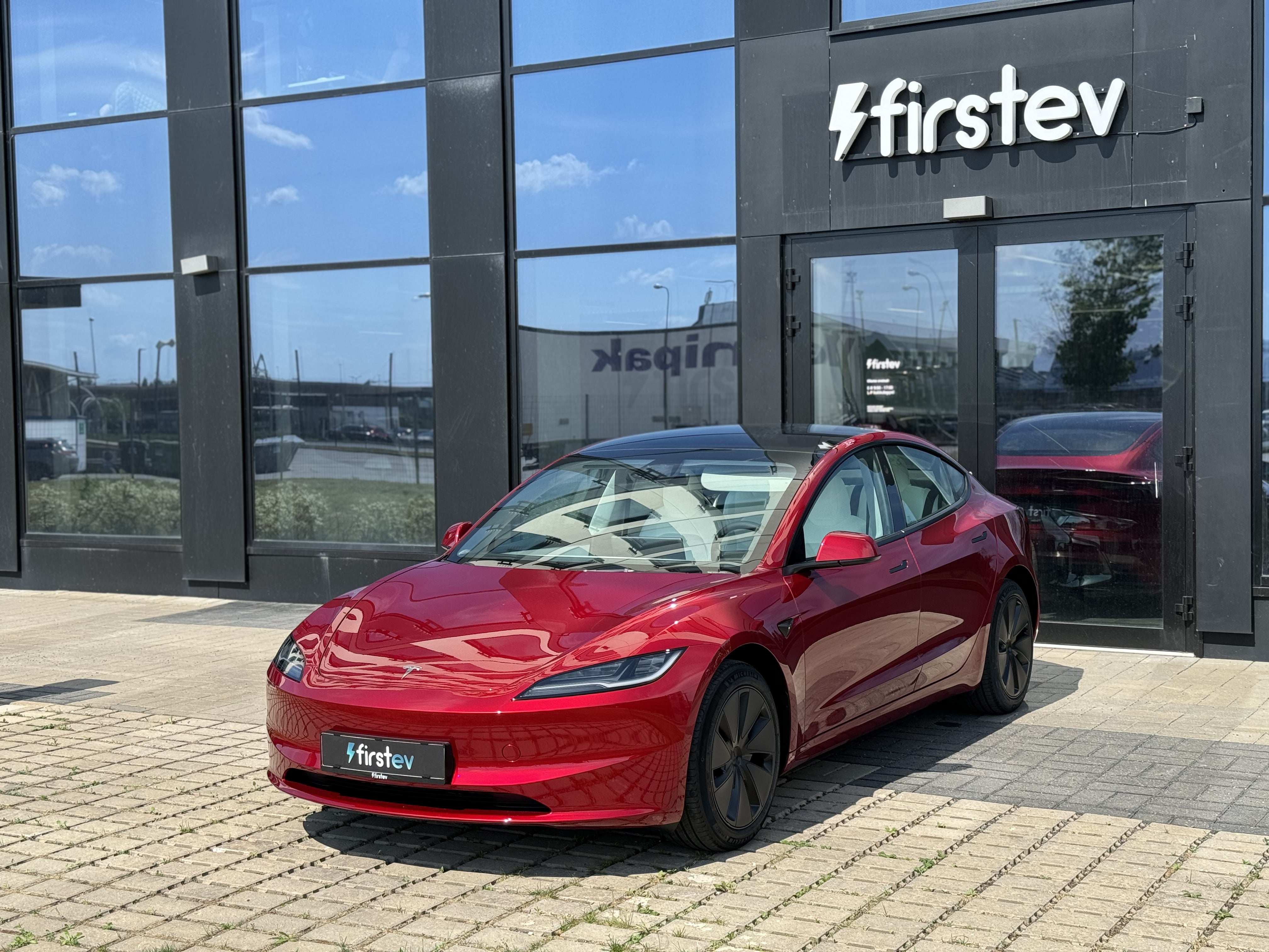 Tesla Model 3 Long Range 2024