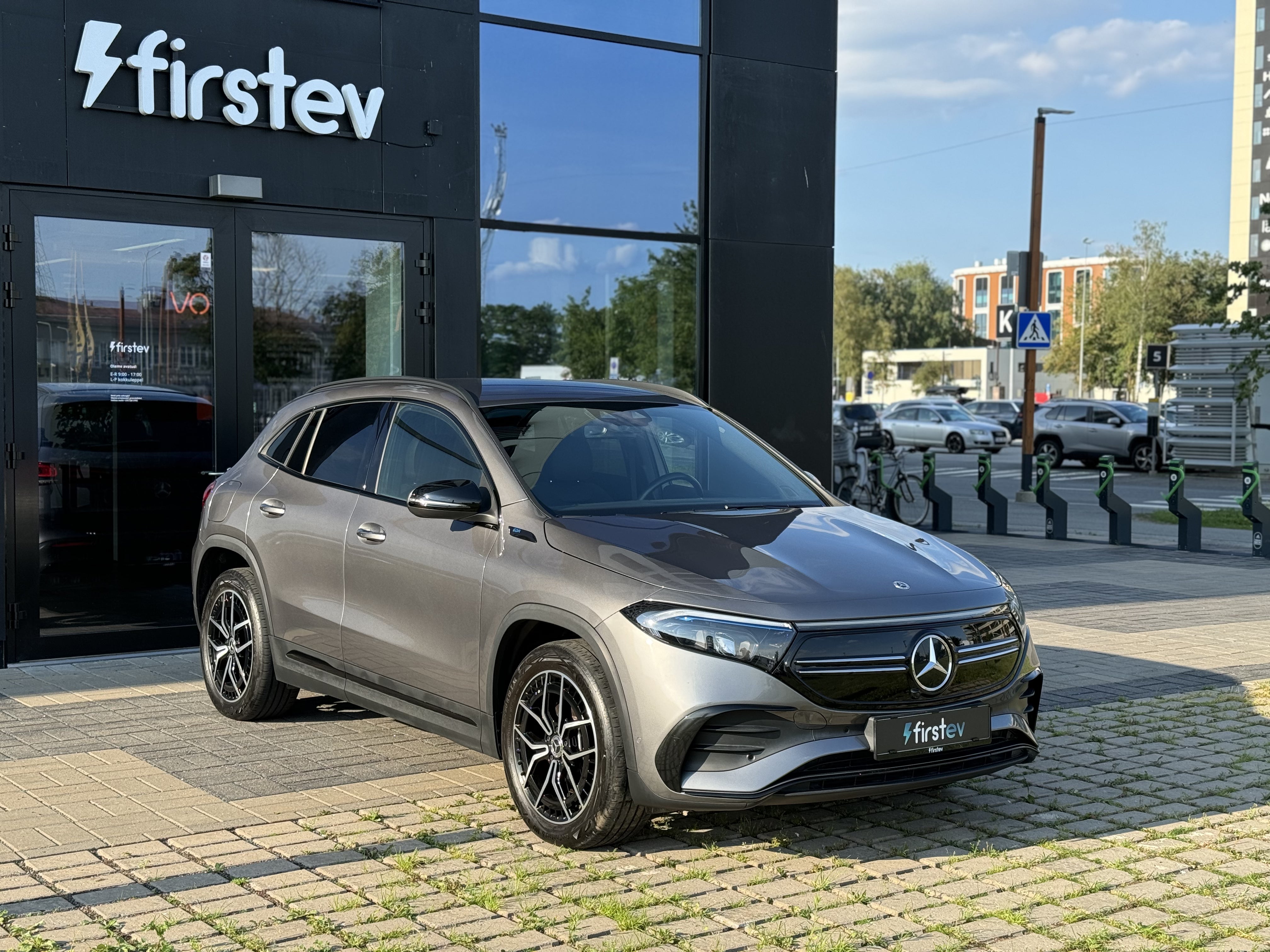 Mercedes-Benz EQA 250 AMG