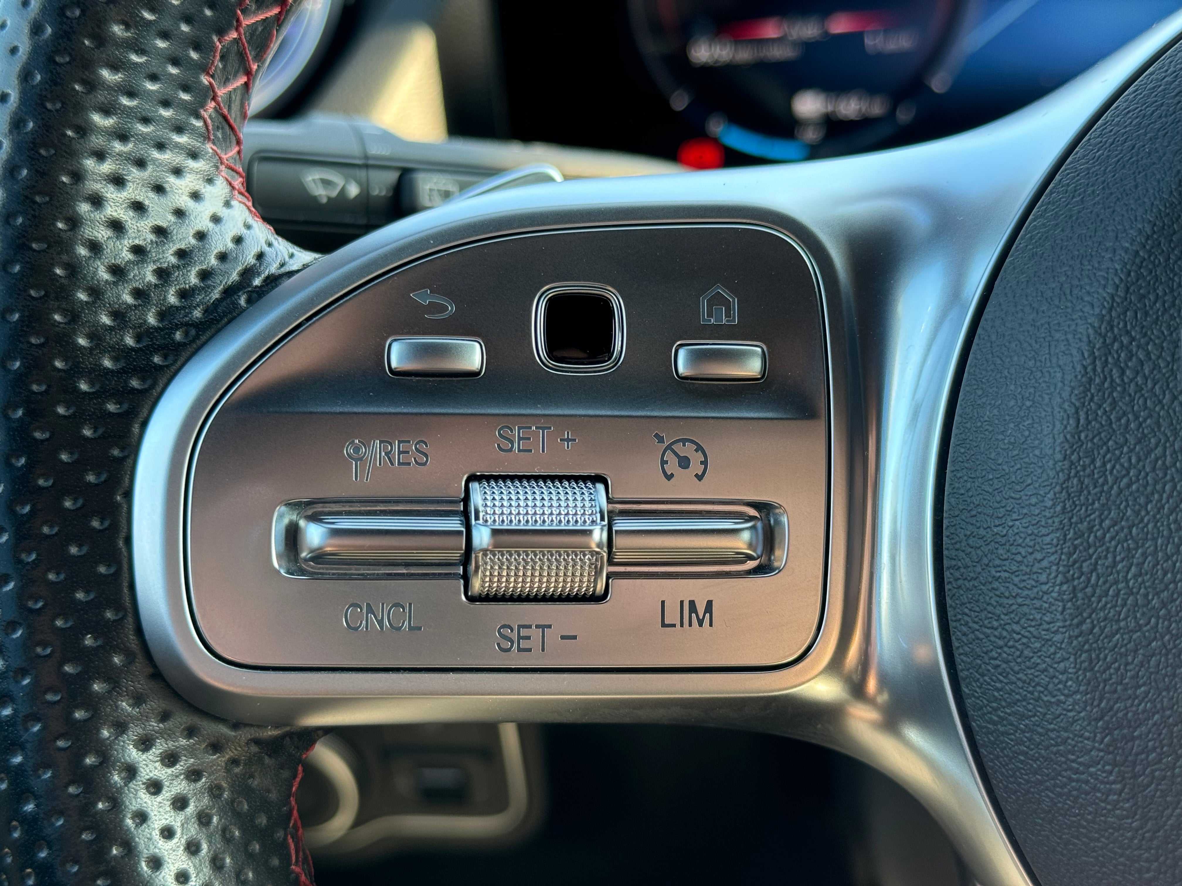 Mercedes-Benz EQA 250 AMG