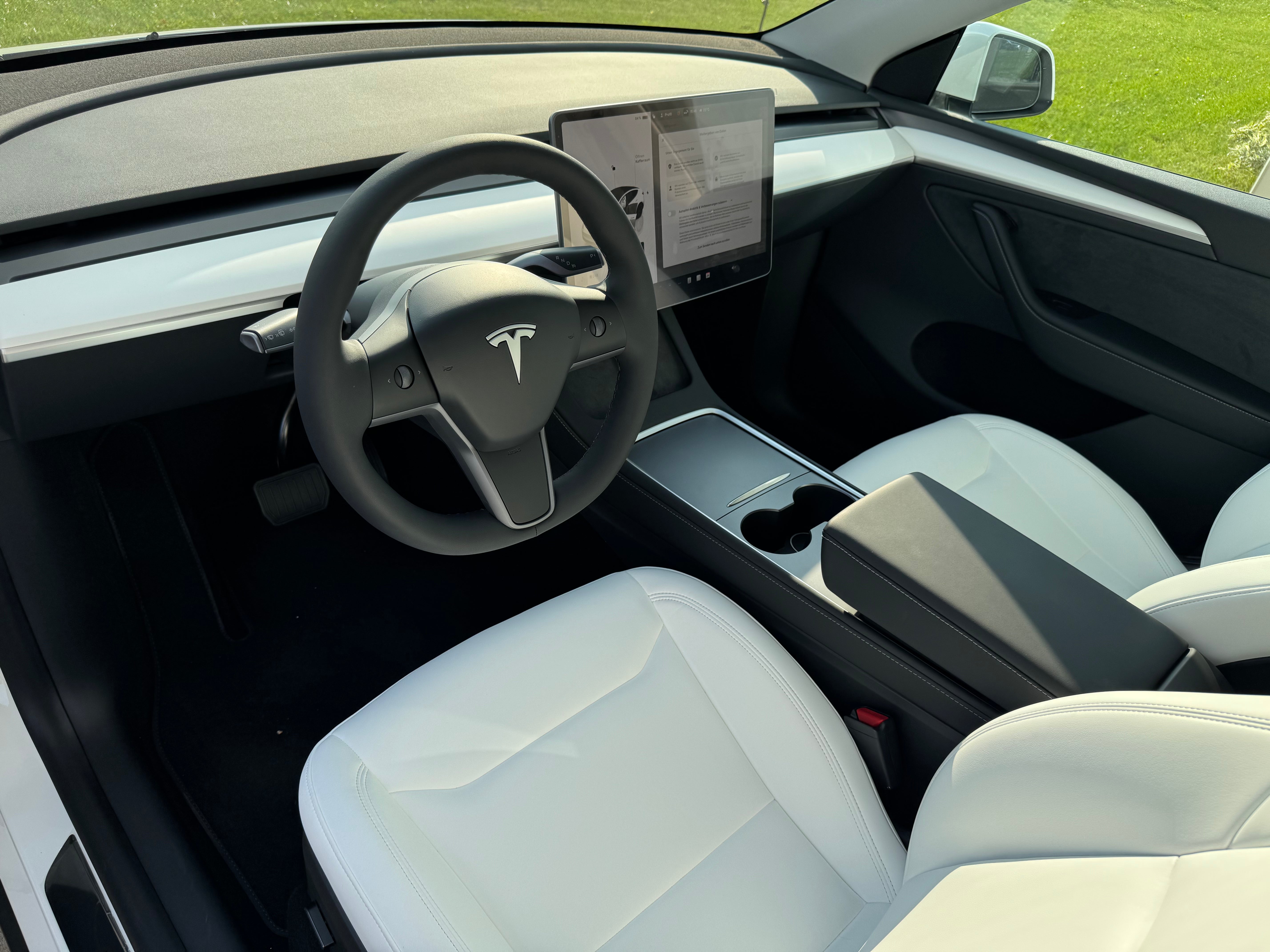 Tesla Model Y Long Range RWD 2024