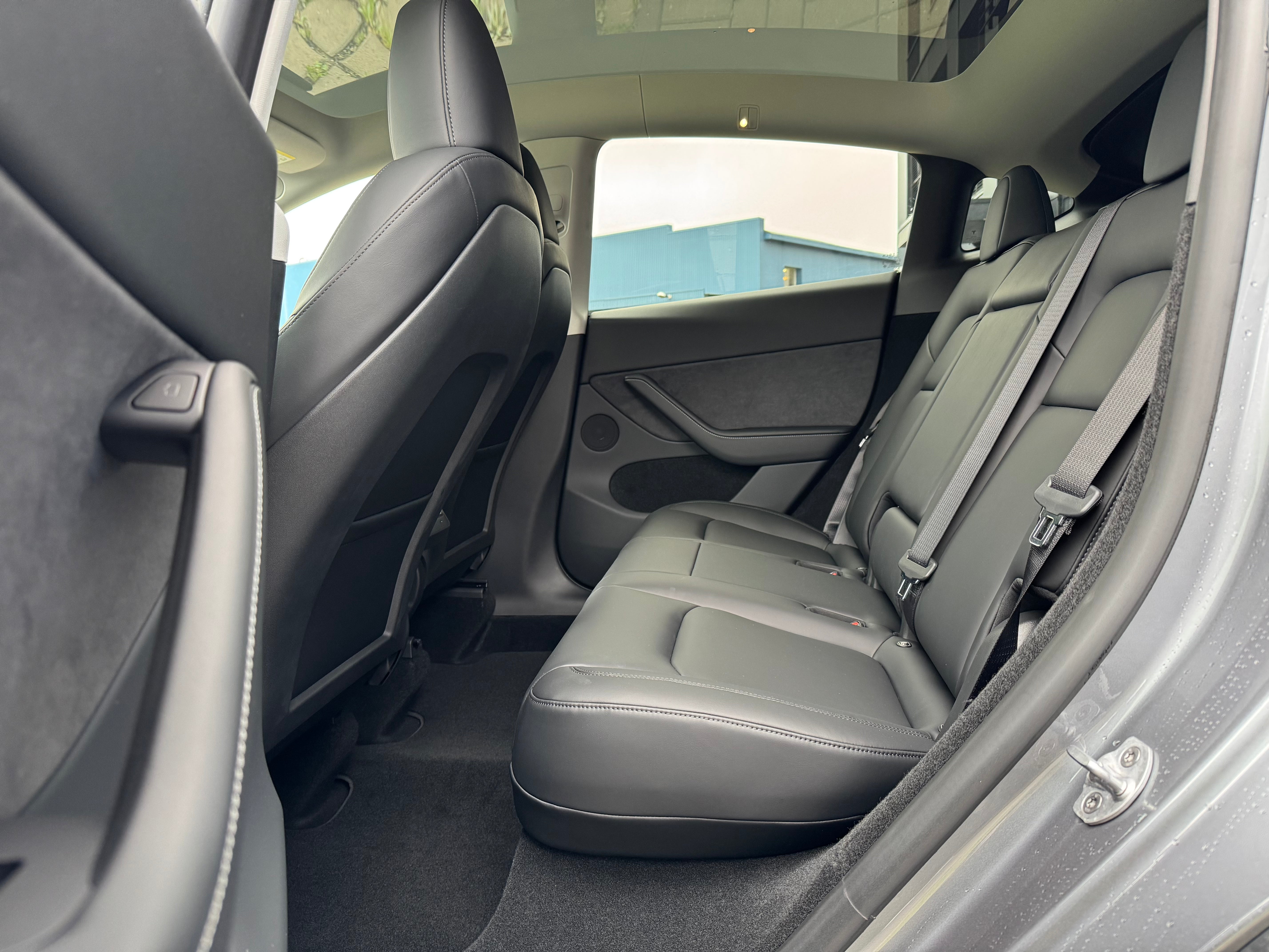 Tesla Model Y Long Range 2024