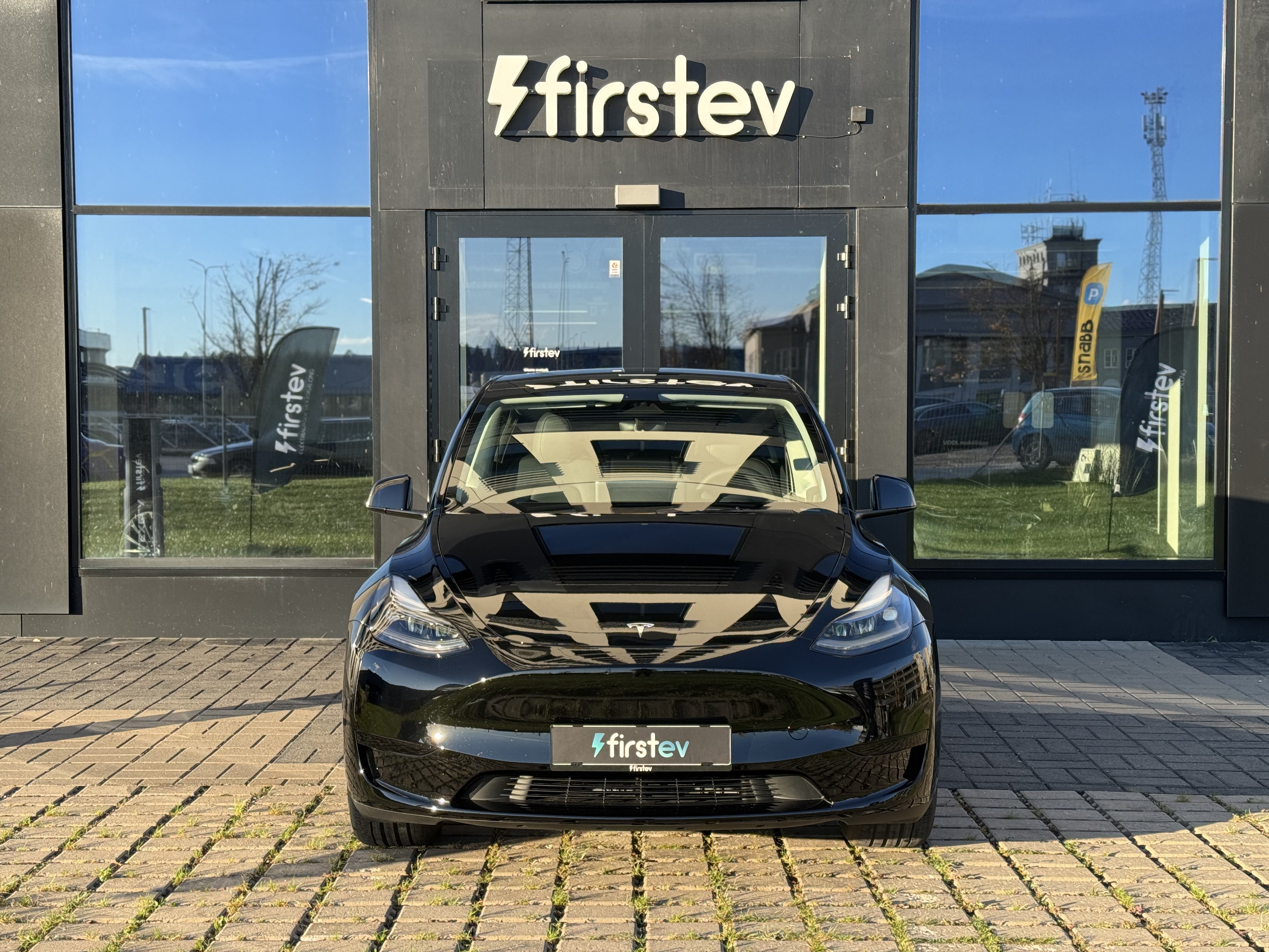 Tesla Model Y Long Range RWD 2024
