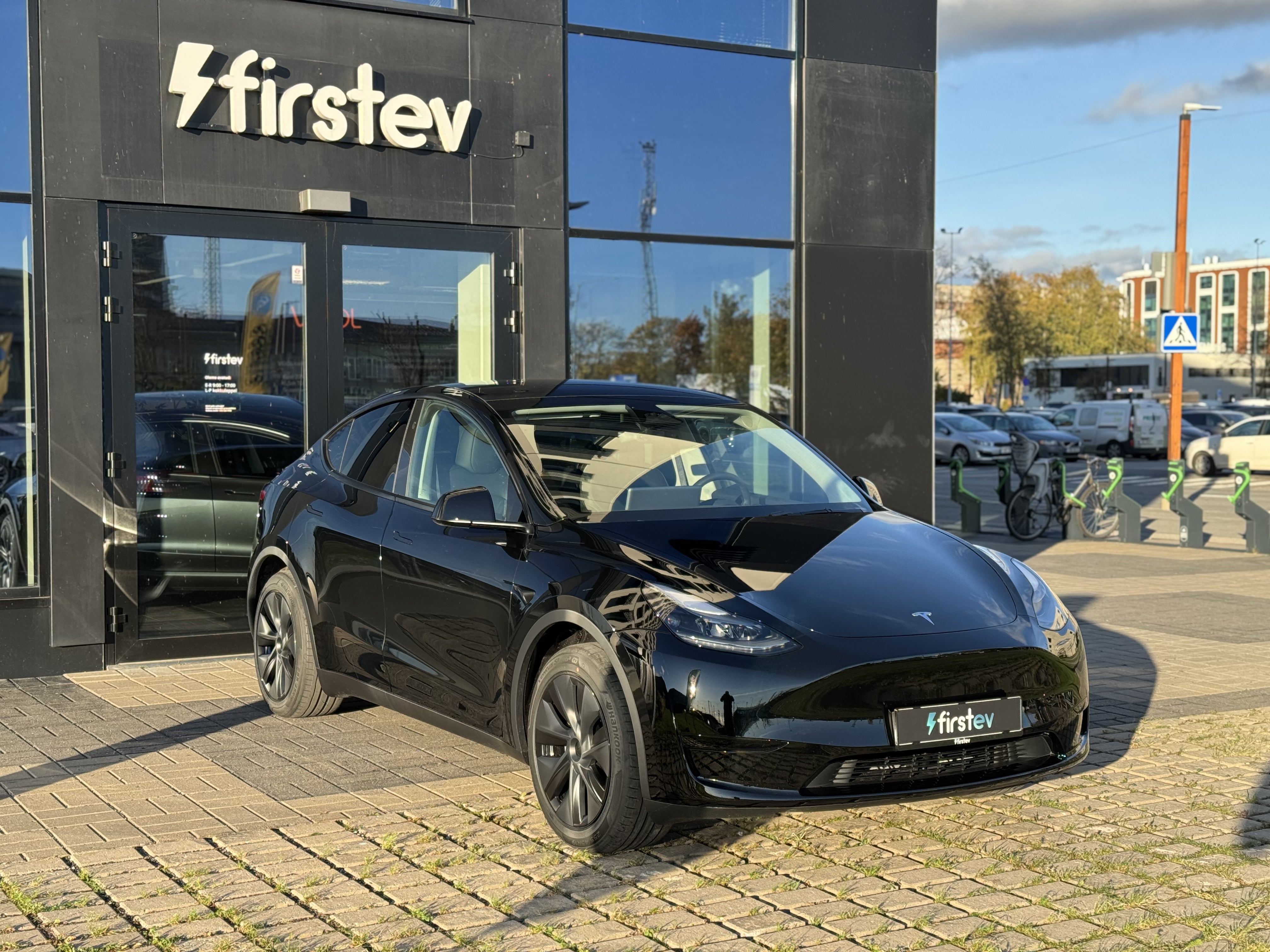 Tesla Model Y Long Range RWD 2024