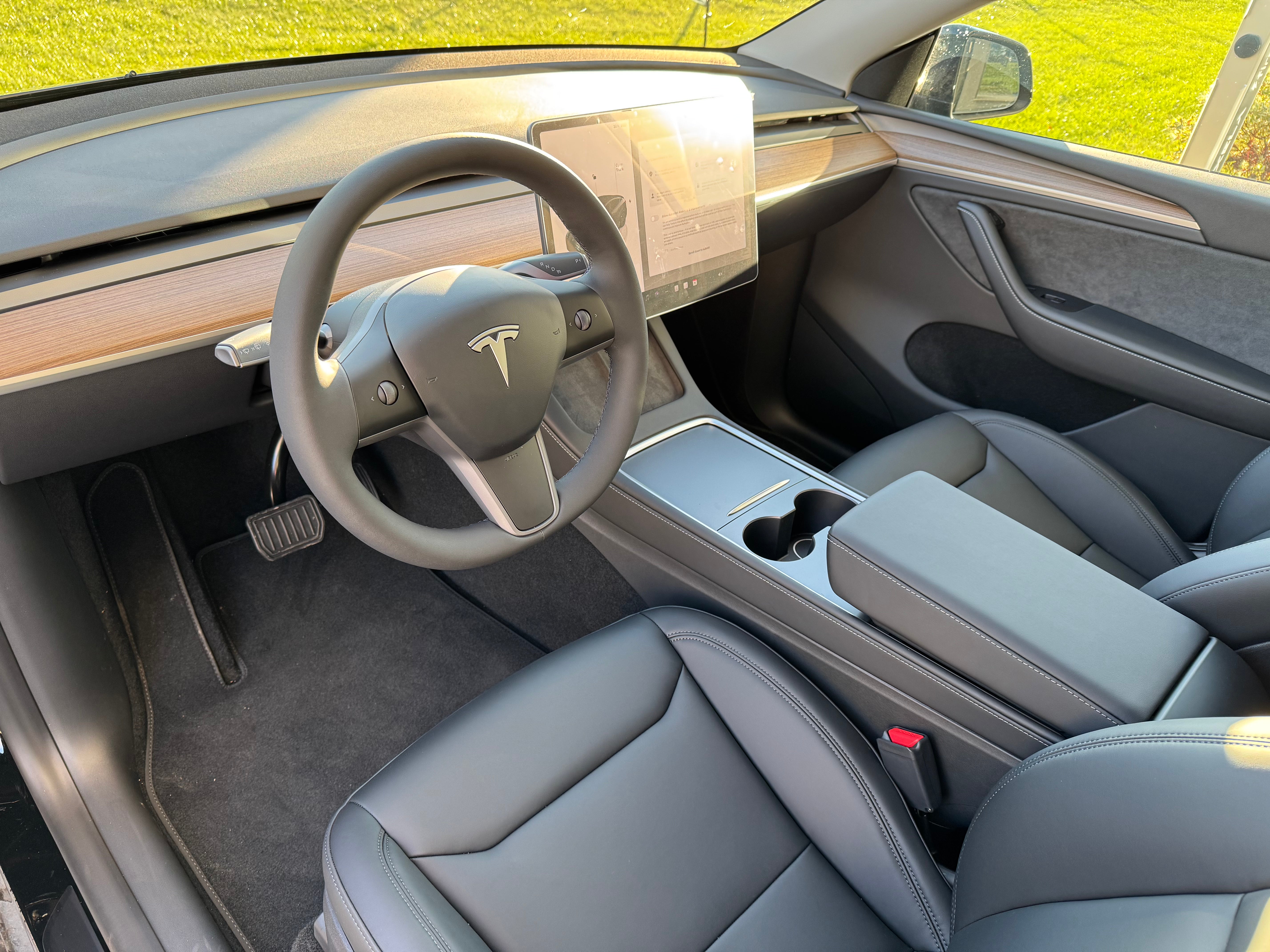 Tesla Model Y Long Range RWD 2024