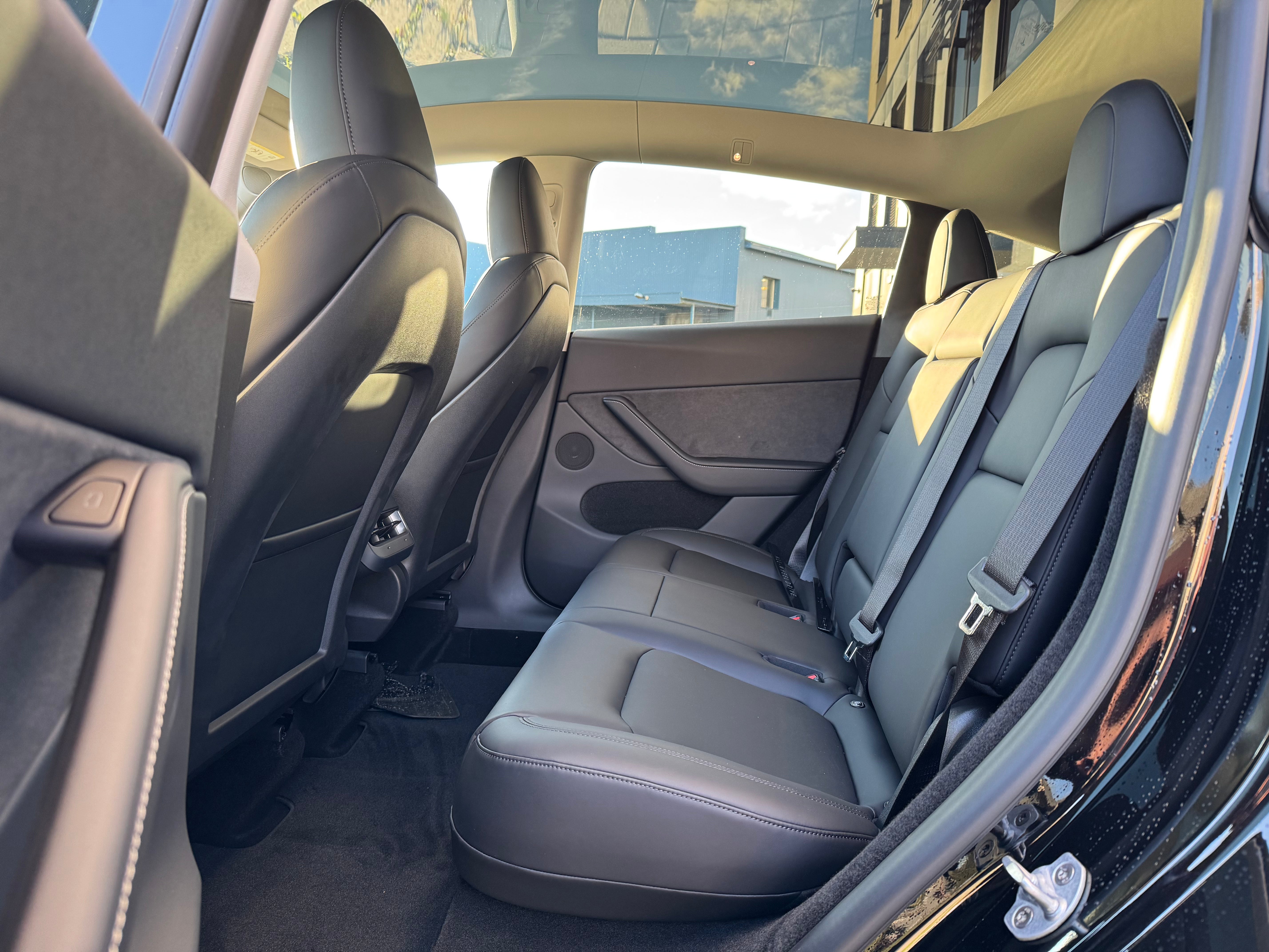 Tesla Model Y Long Range RWD 2024
