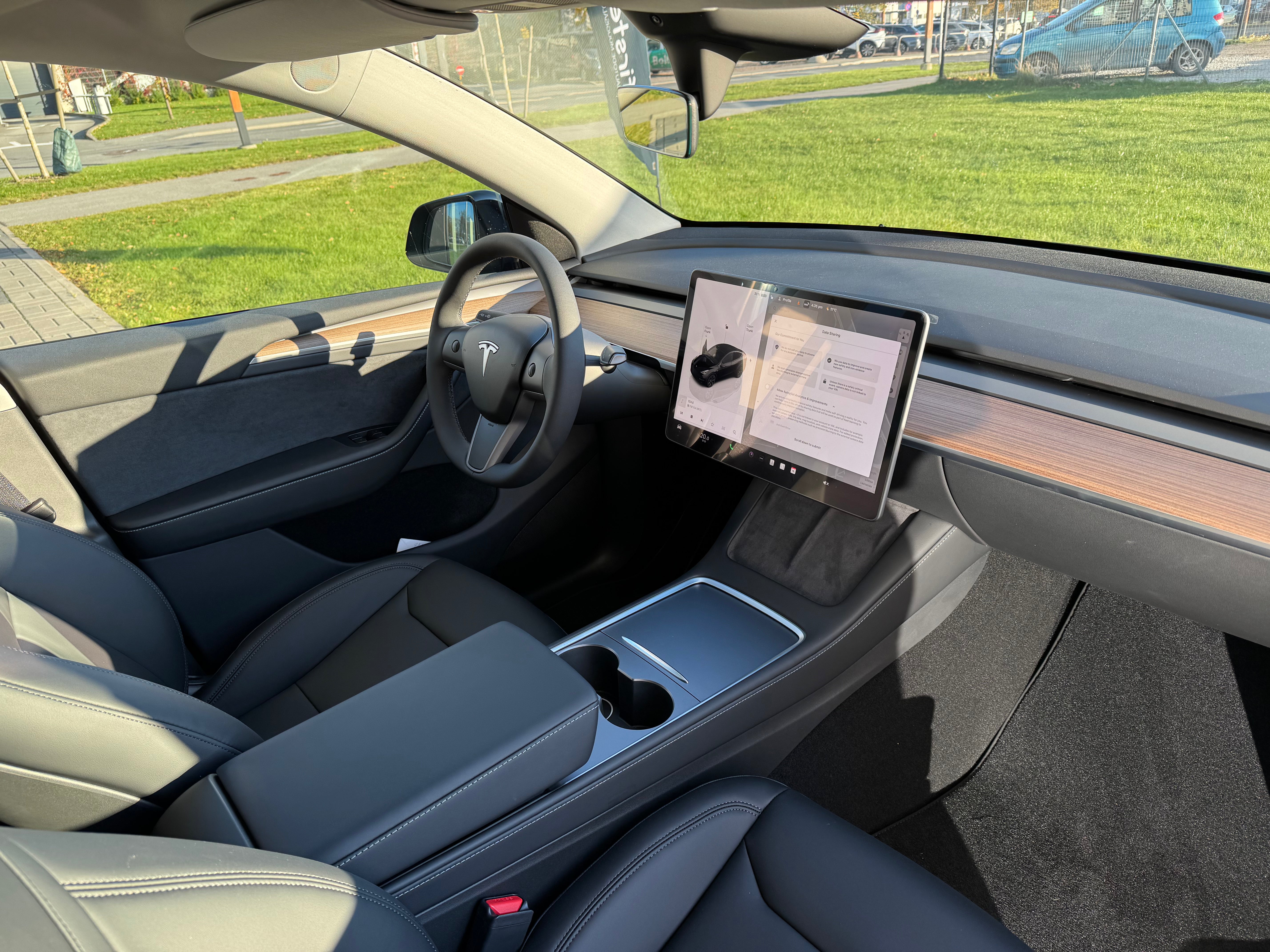 Tesla Model Y Long Range RWD 2024