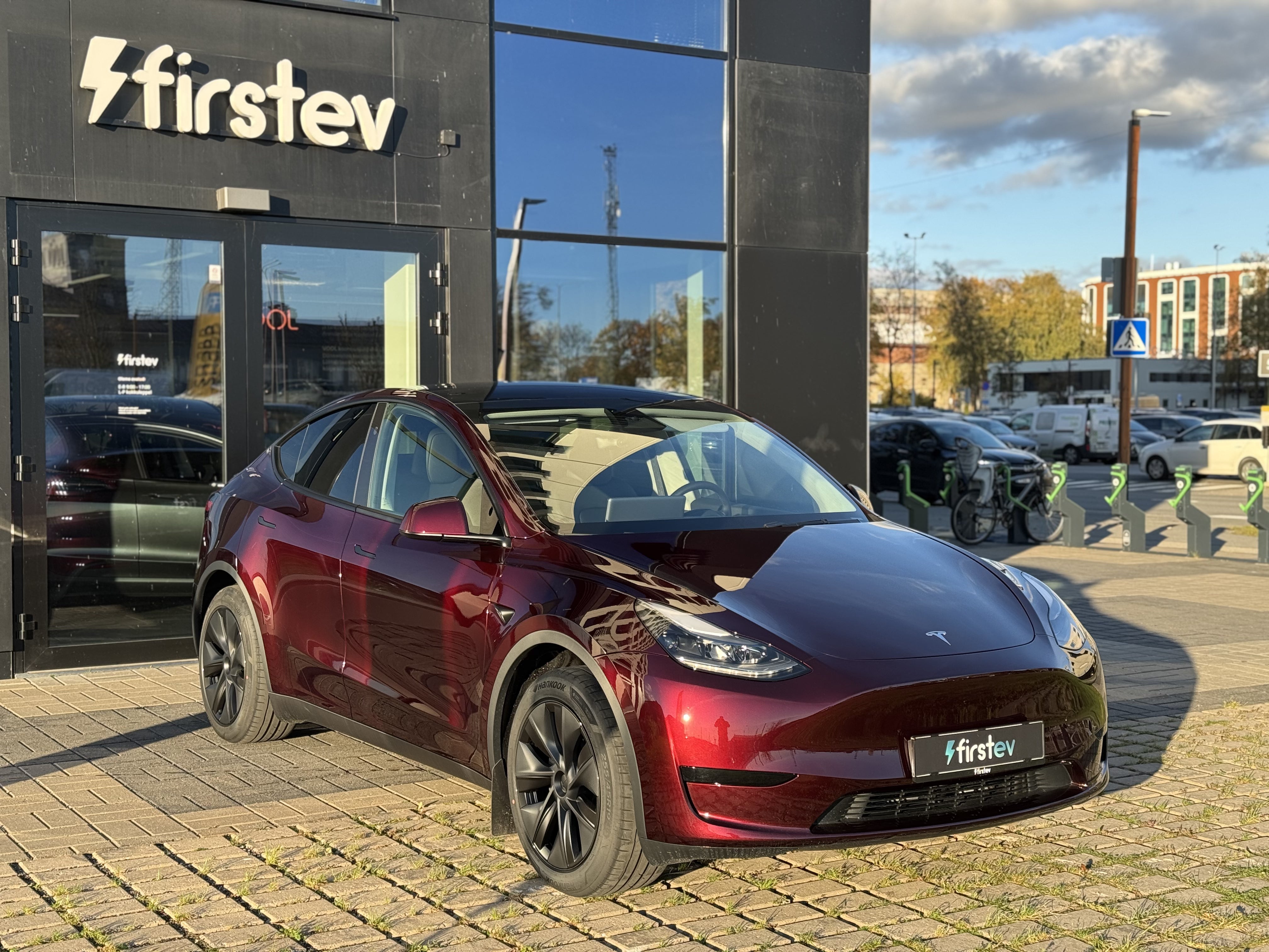 Tesla Model Y Long Range RWD 2024