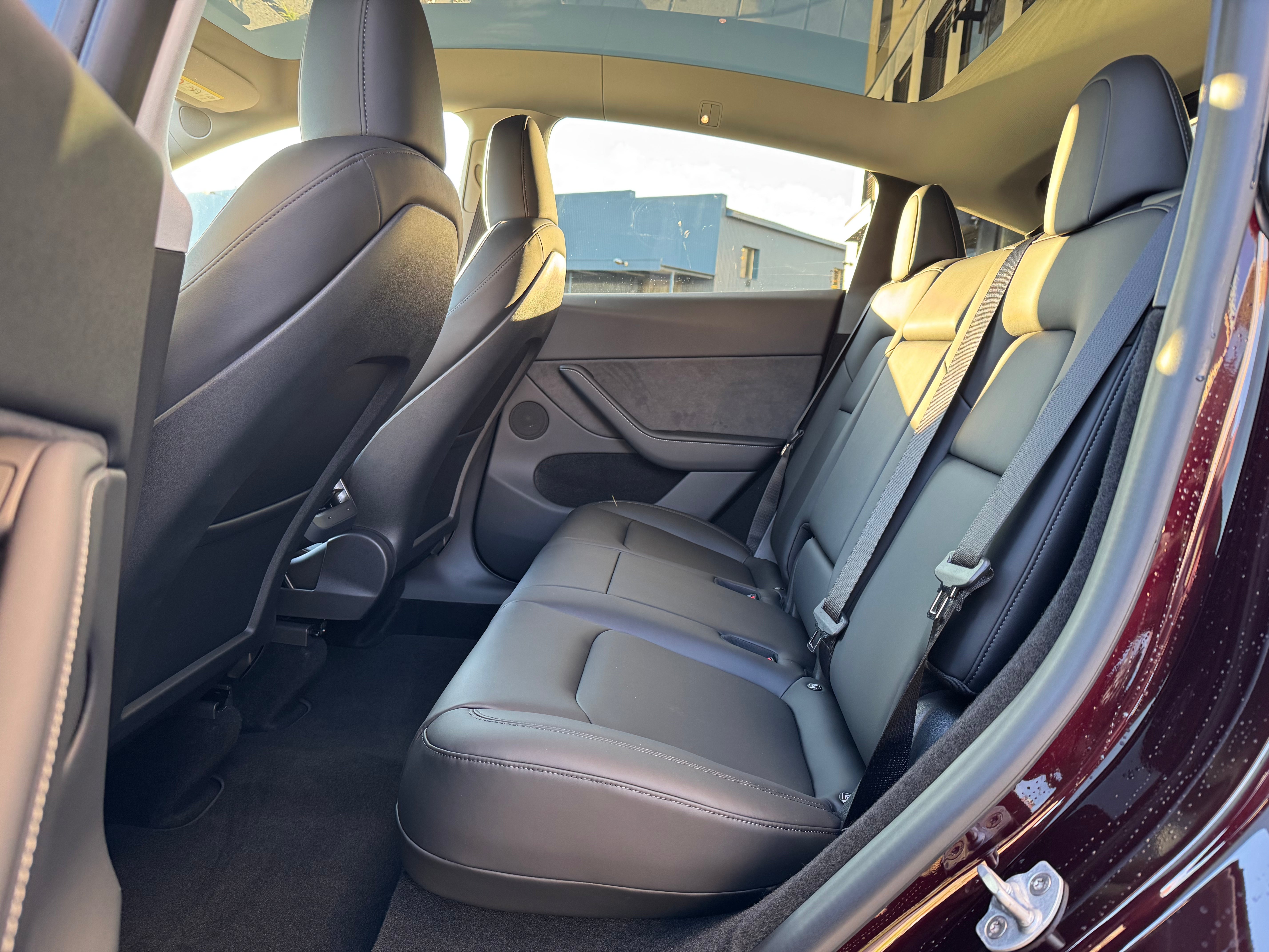 Tesla Model Y Long Range RWD 2024