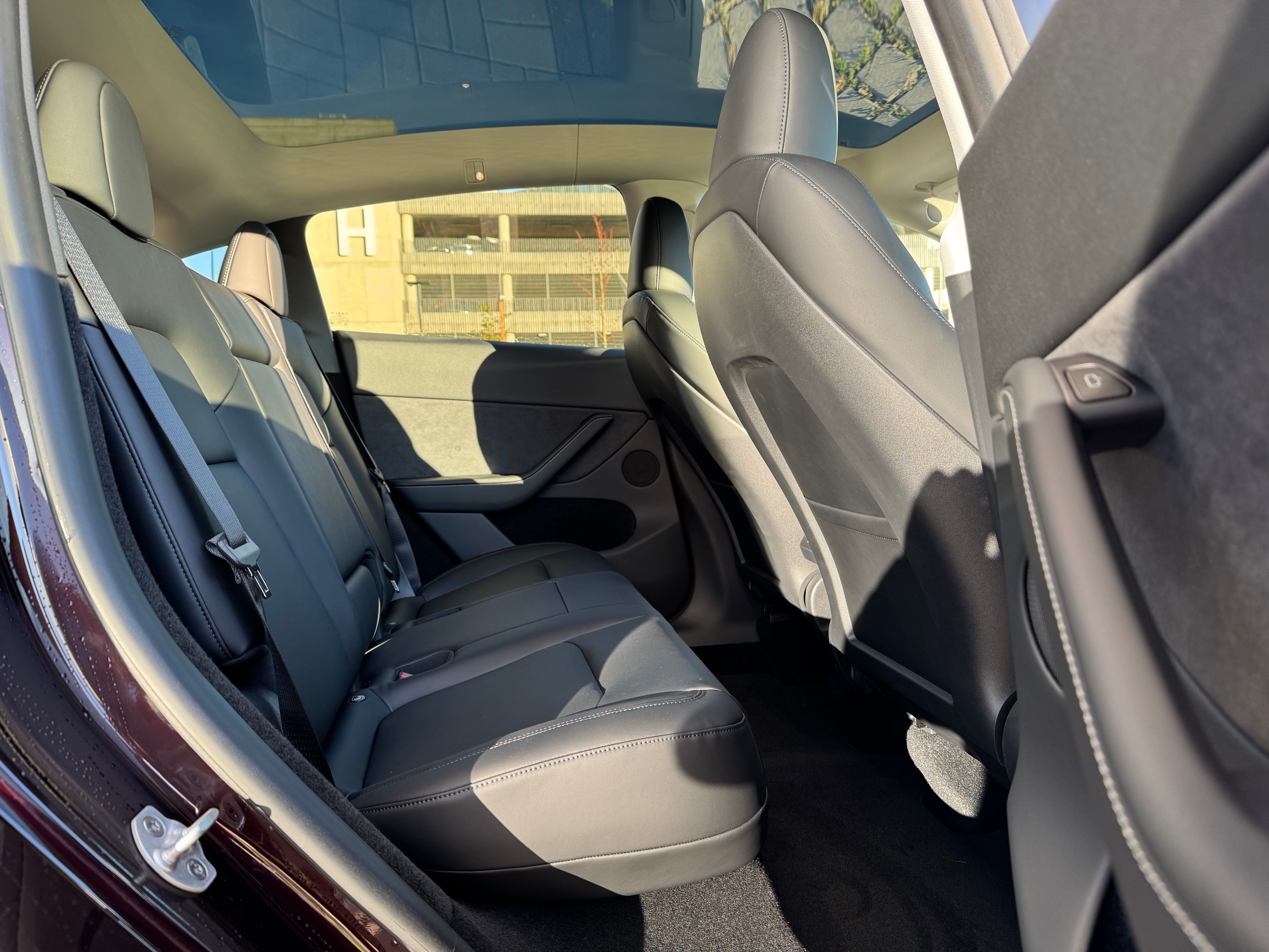 Tesla Model Y Long Range RWD 2024