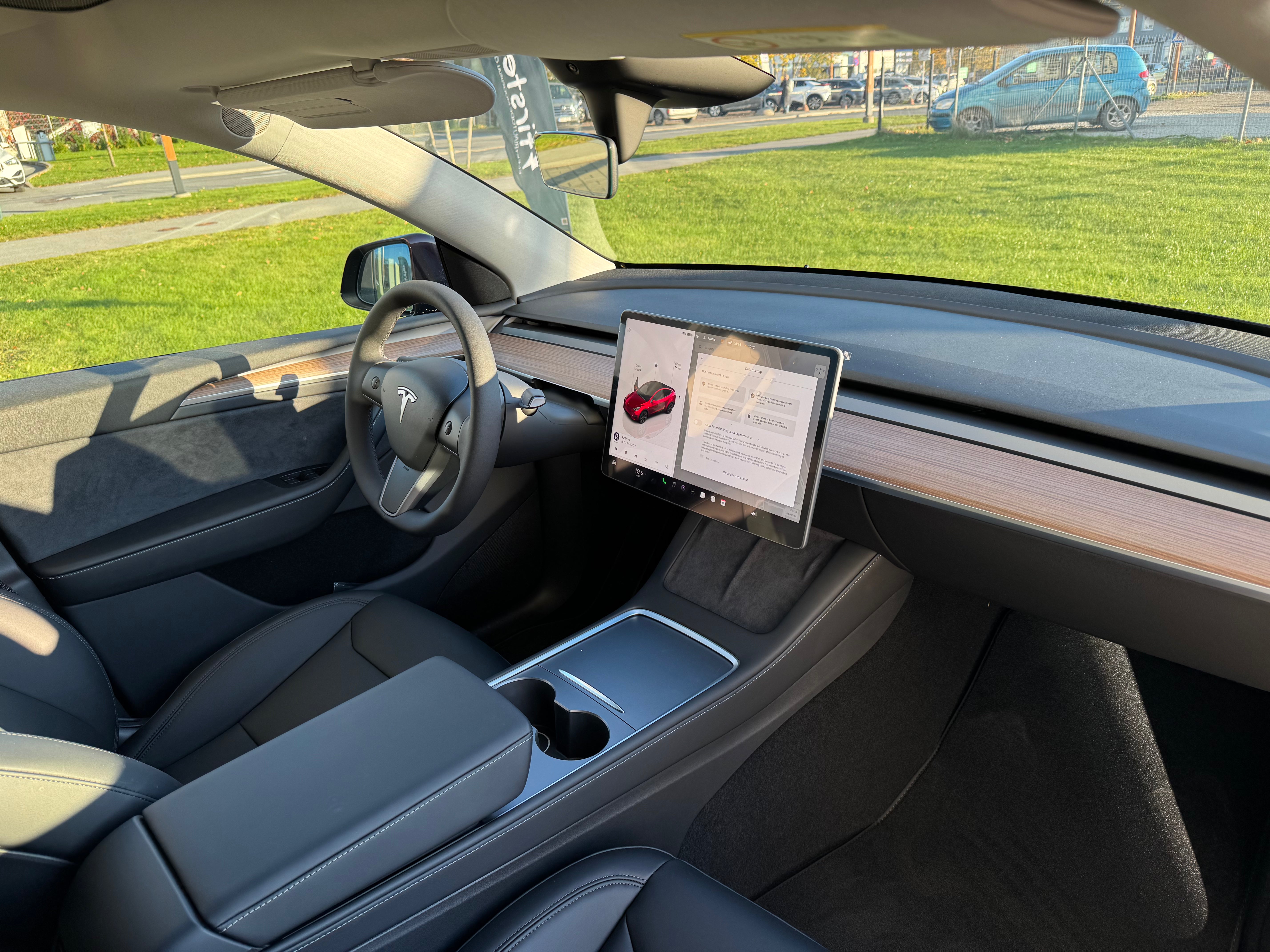 Tesla Model Y Long Range RWD 2024