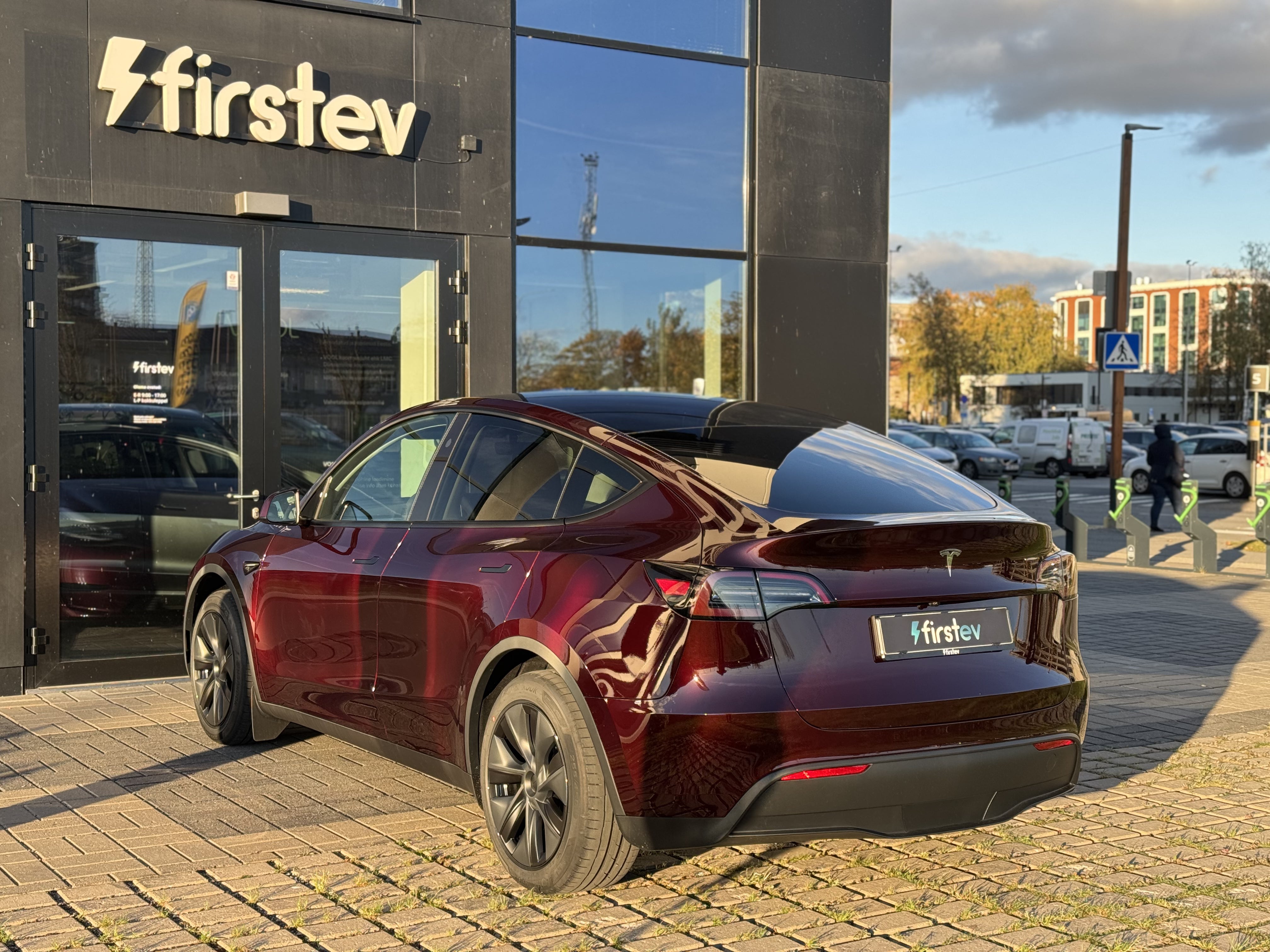 Tesla Model Y Long Range RWD 2024