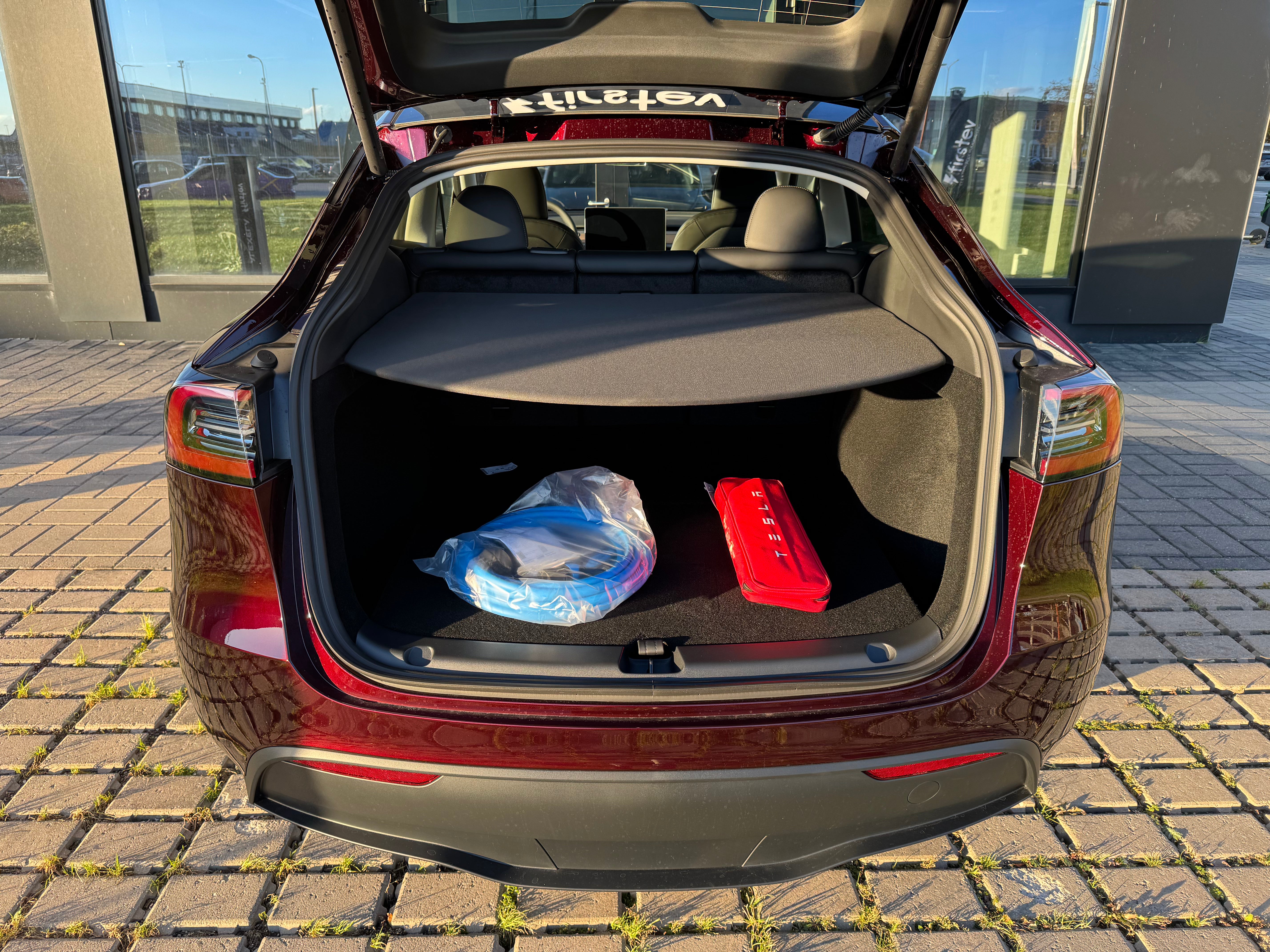 Tesla Model Y Long Range RWD 2024