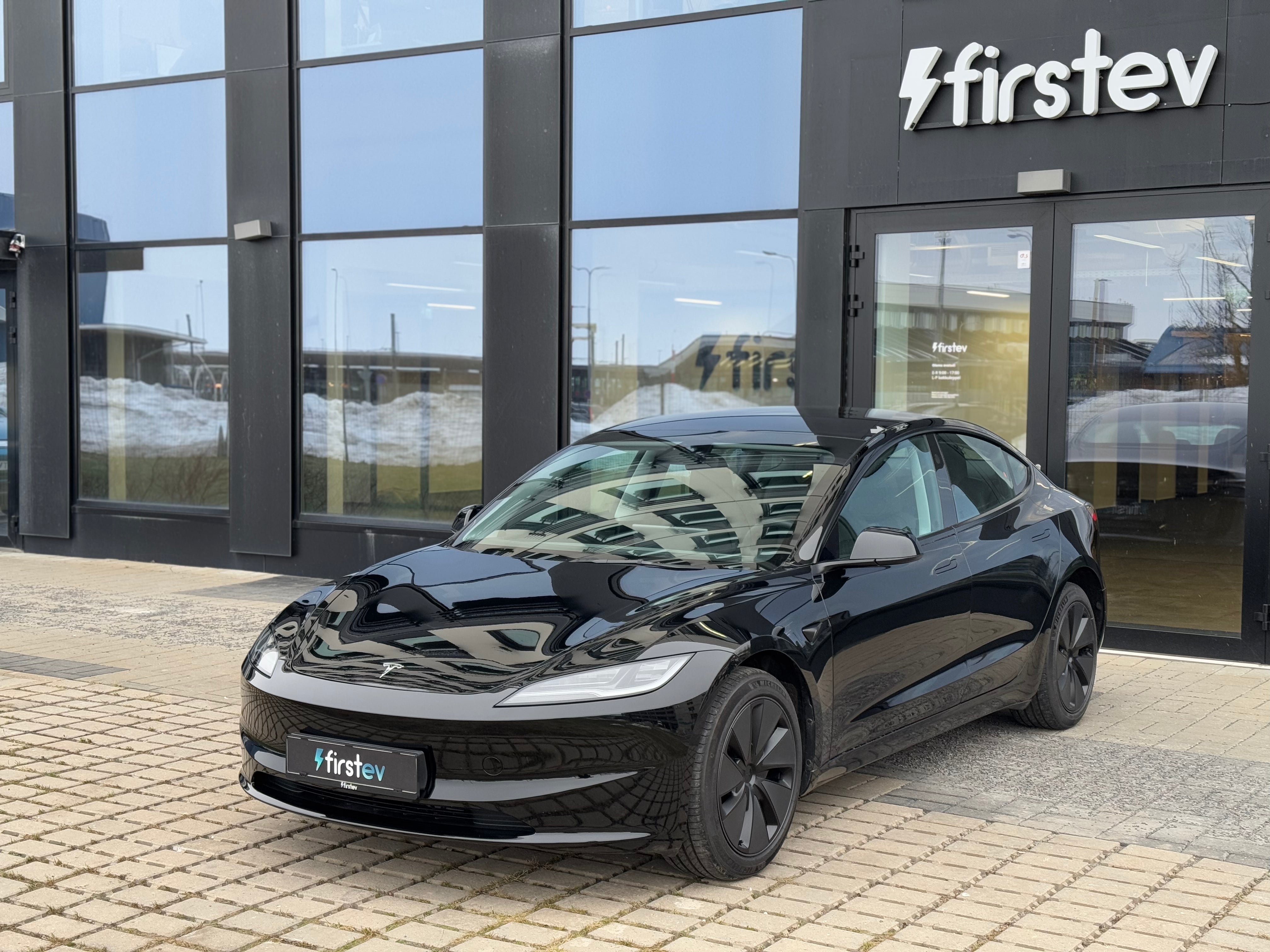 Tesla Model 3 Standard Range 2023