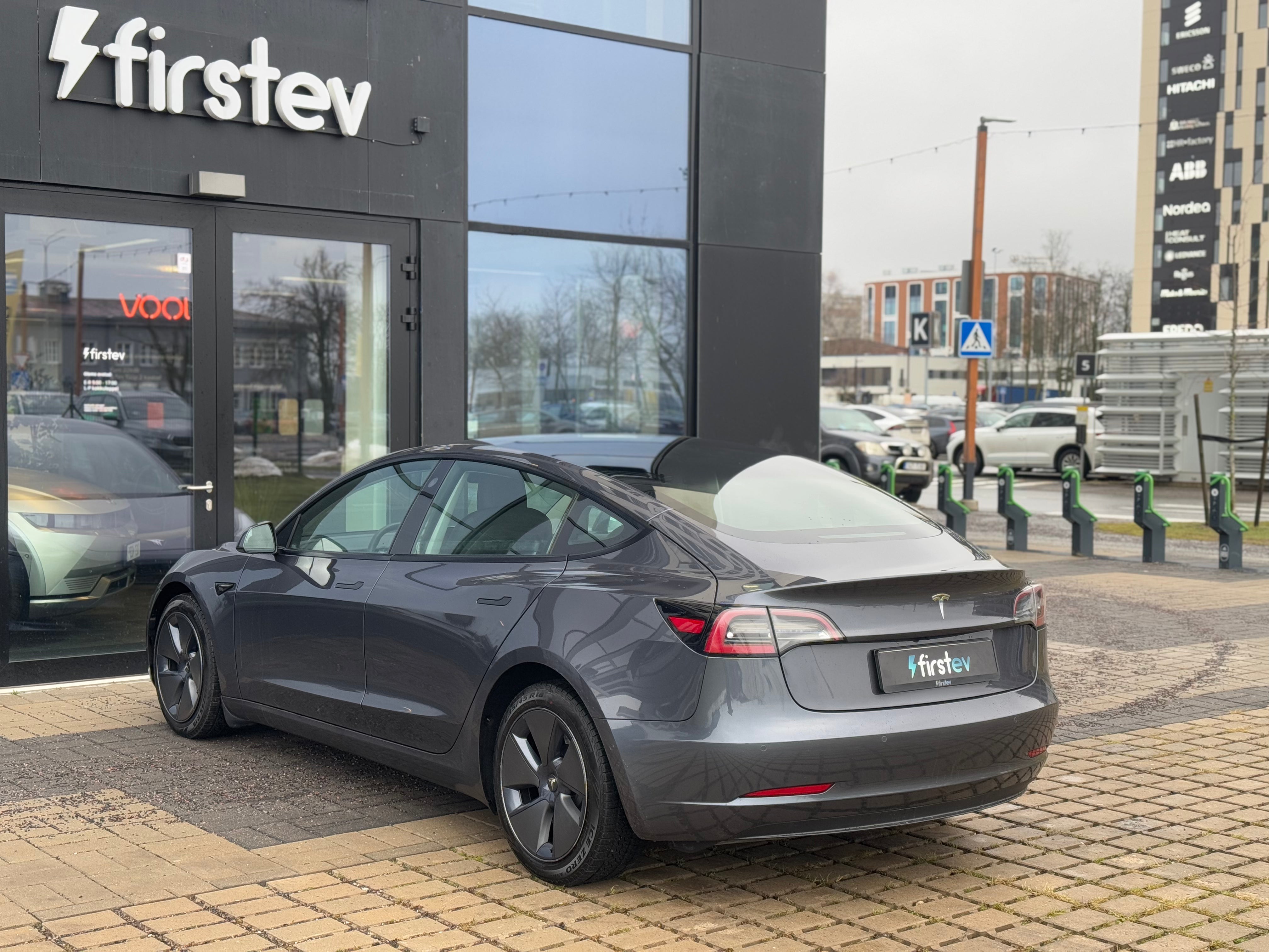 Tesla Model 3 Standard Range 2022