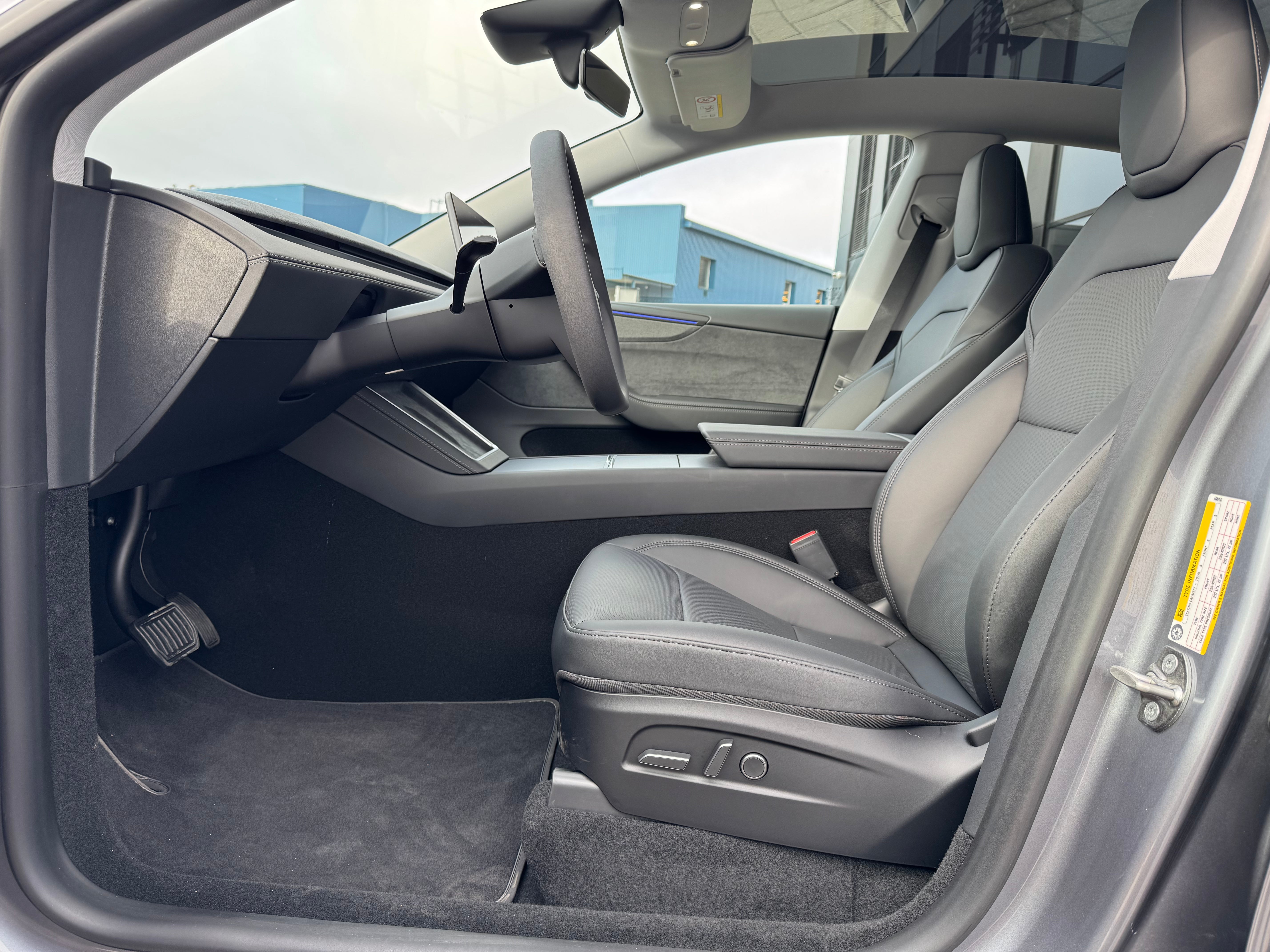 Tesla Model Y Juniper 2025