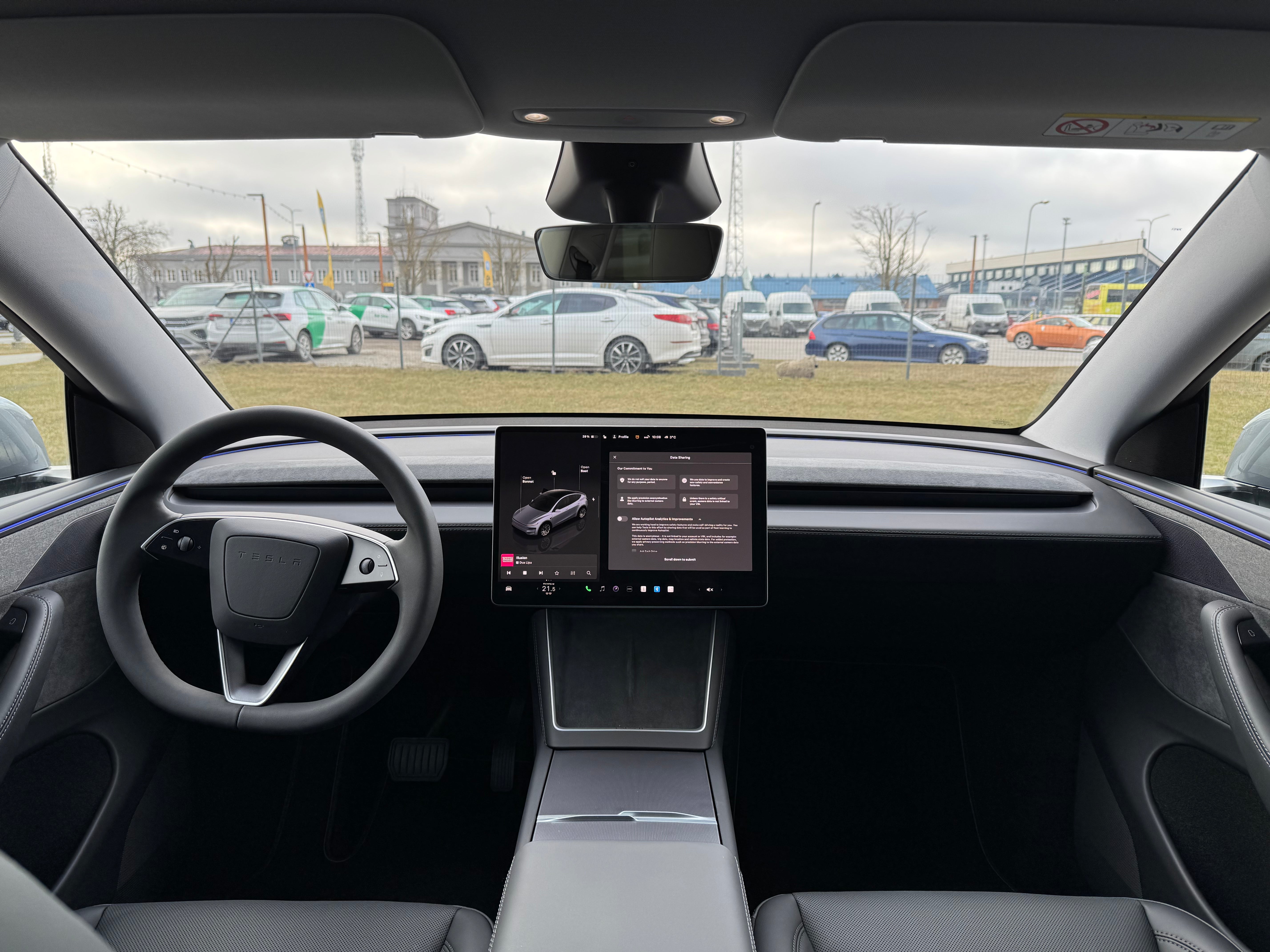 Tesla Model Y Juniper 2025