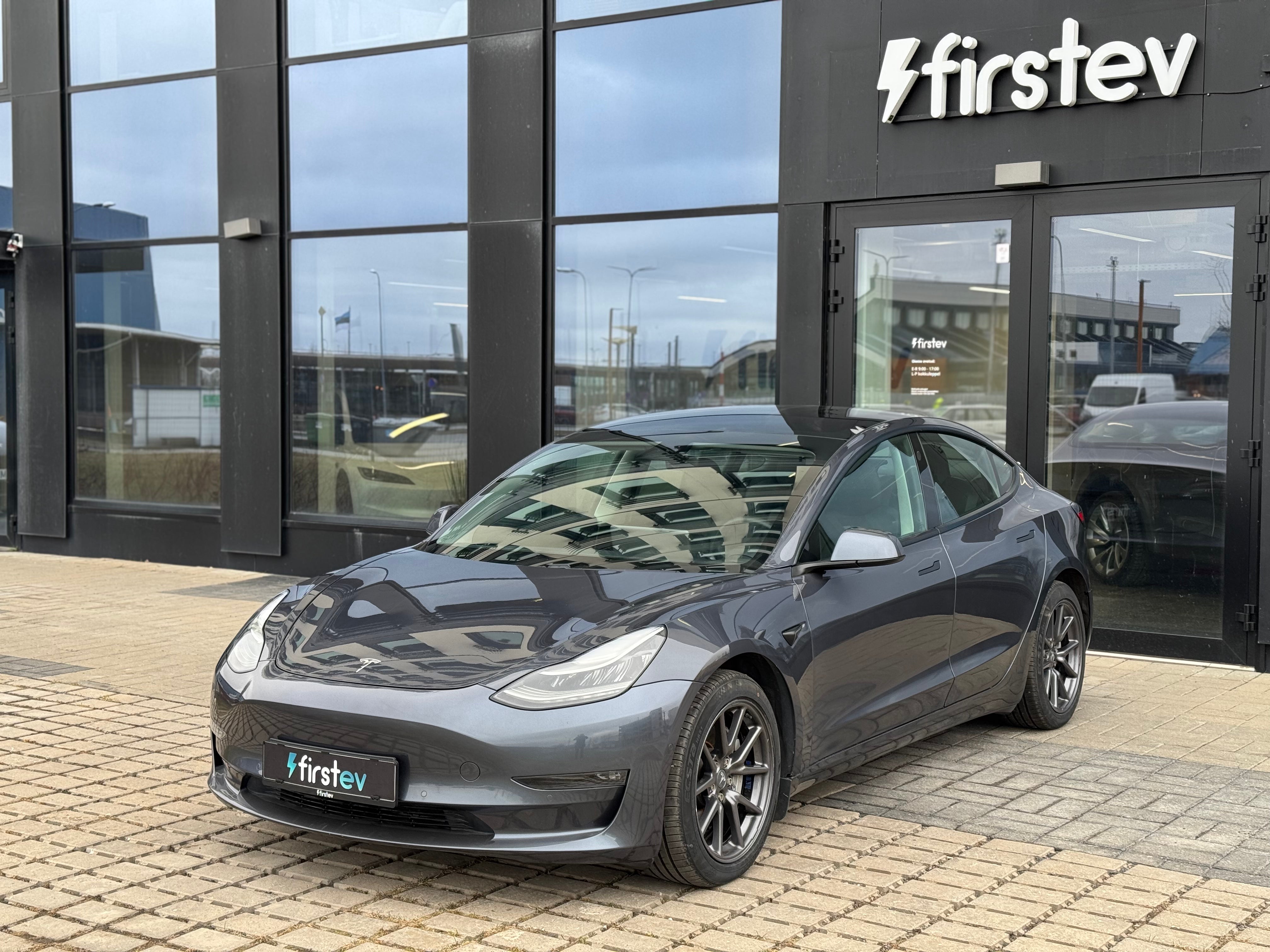 Tesla Model 3 Long Range 2021