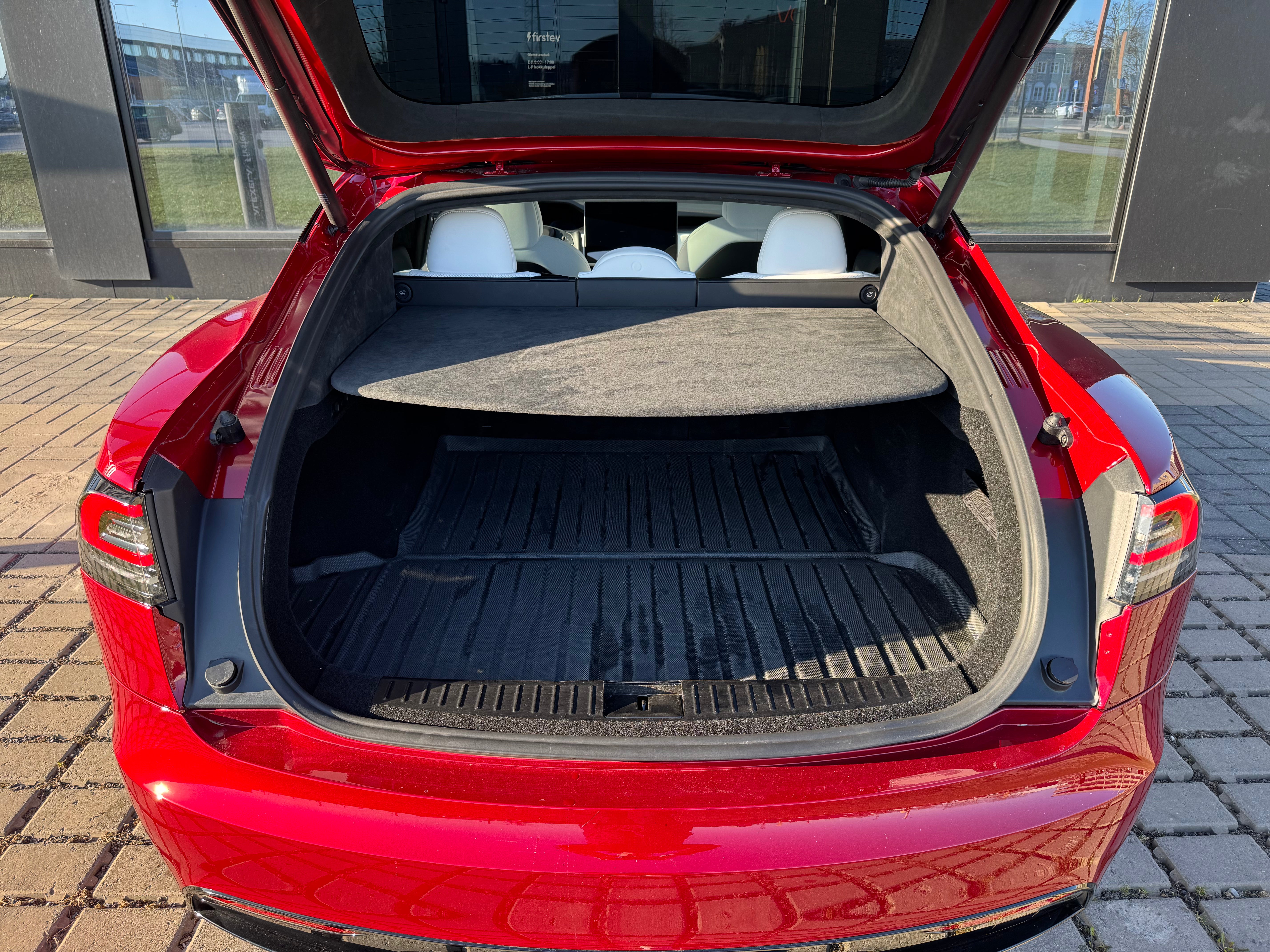 Tesla Model S Plaid