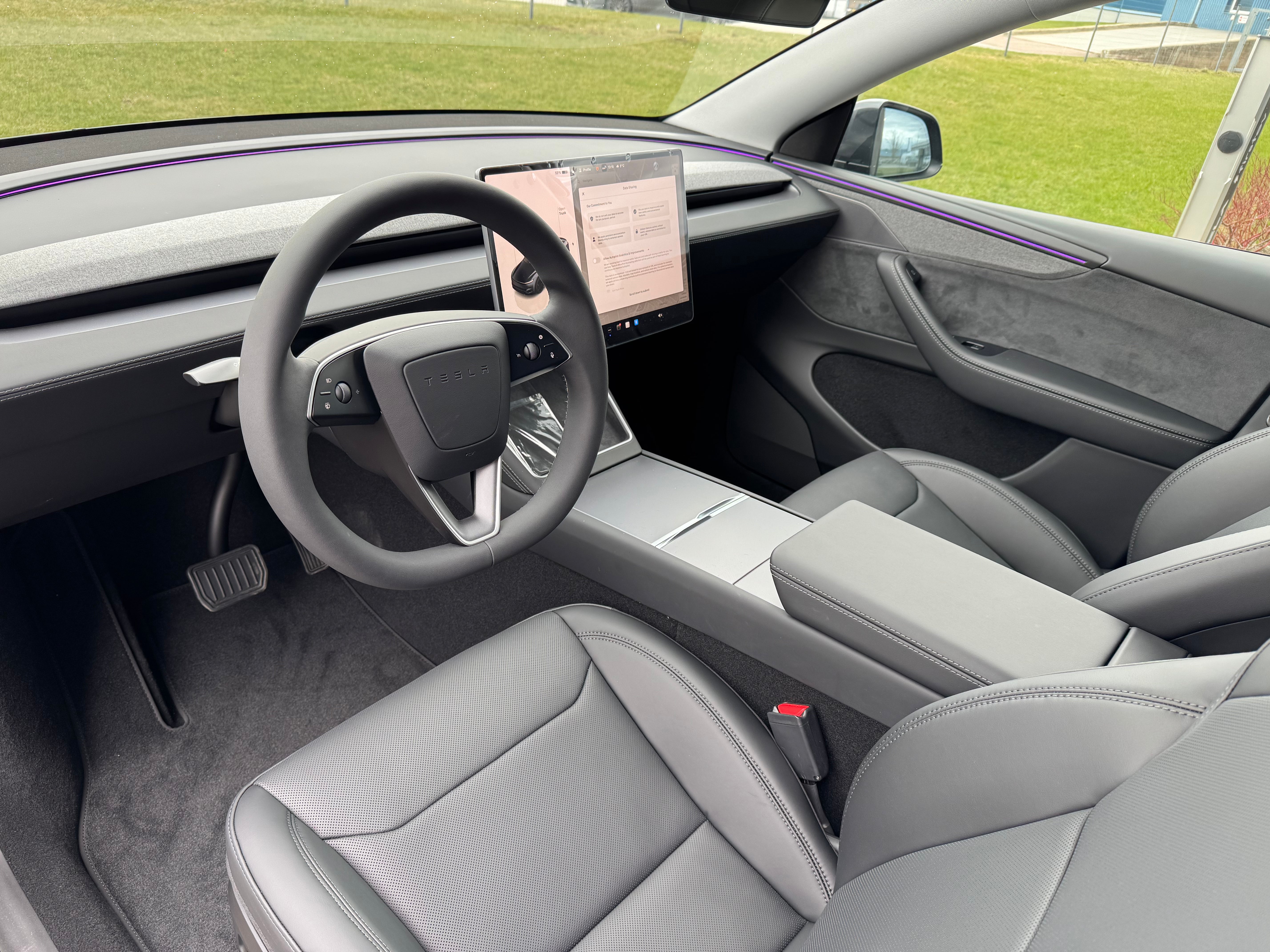 Tesla Model Y Long Range 2025