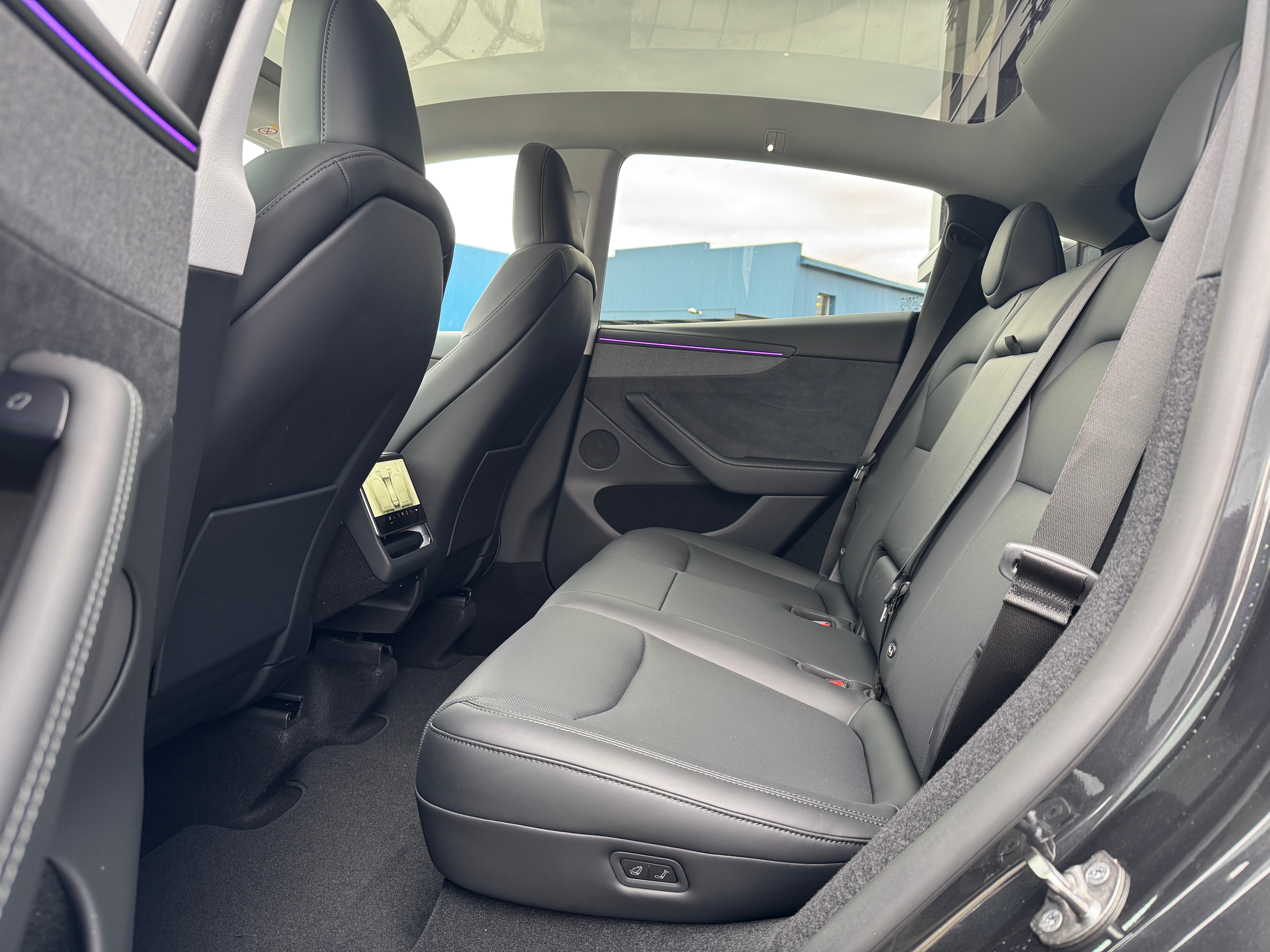 Tesla Model Y Long Range 2025