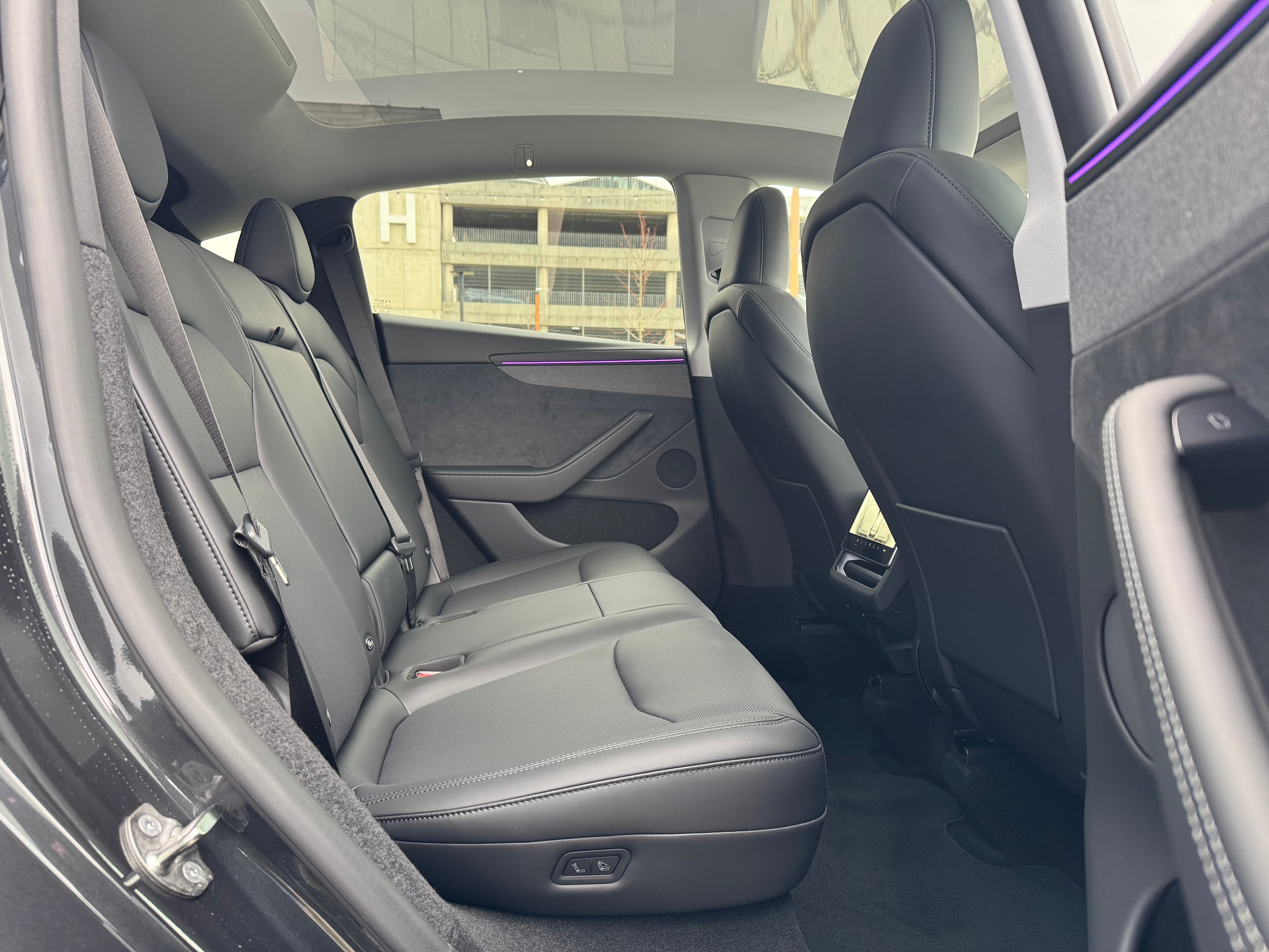 Tesla Model Y Long Range 2025
