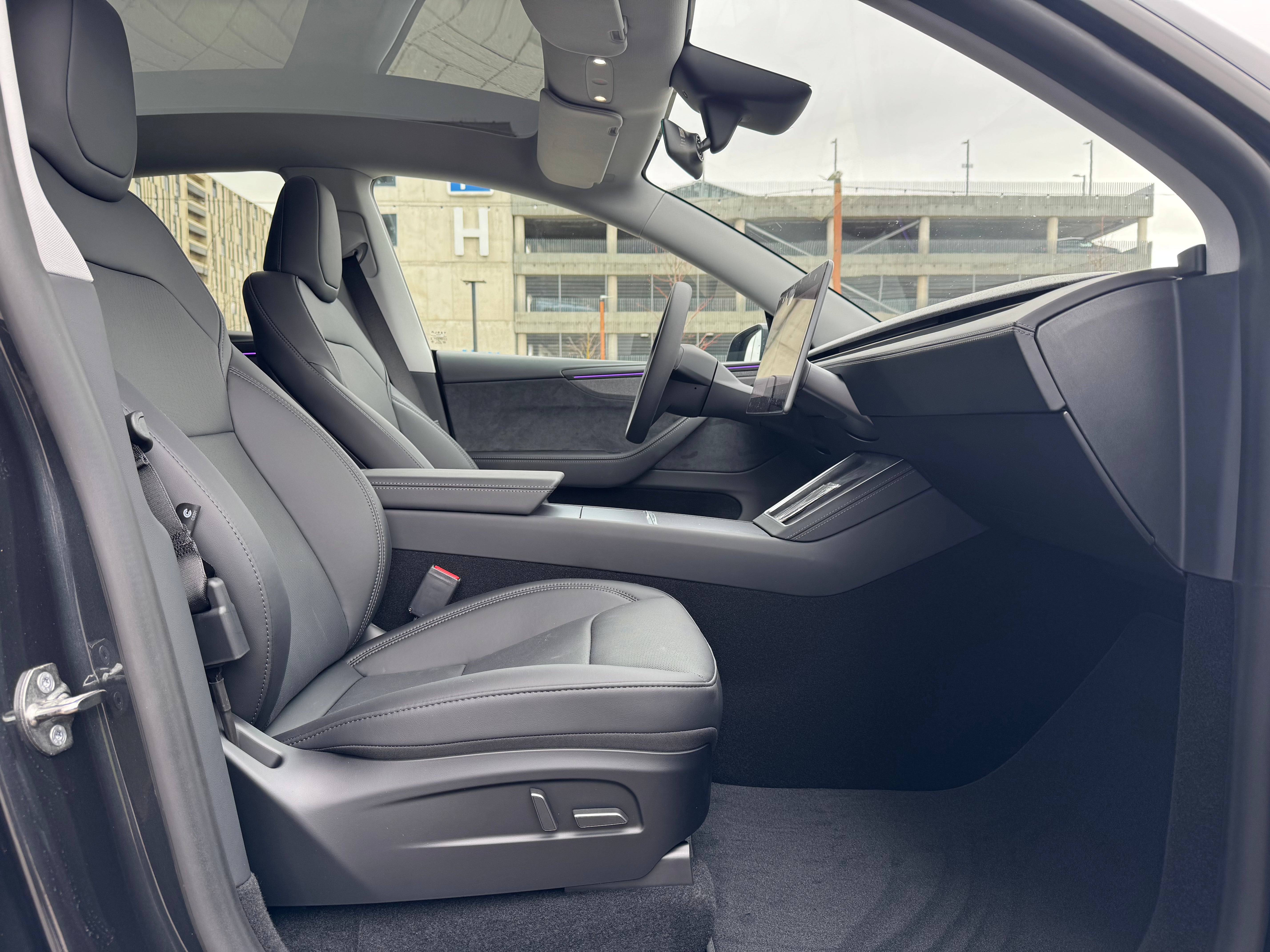 Tesla Model Y Long Range 2025