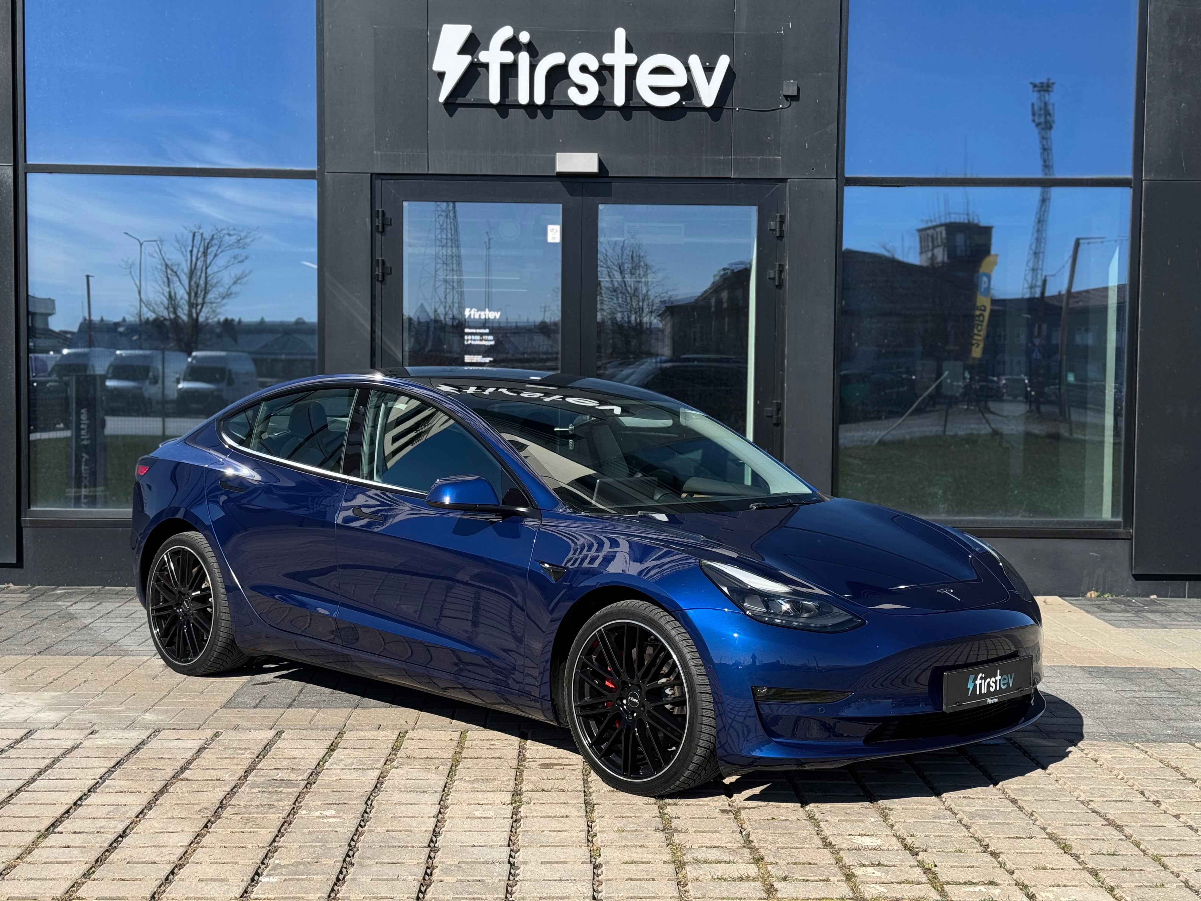 Tesla Model 3 Performance