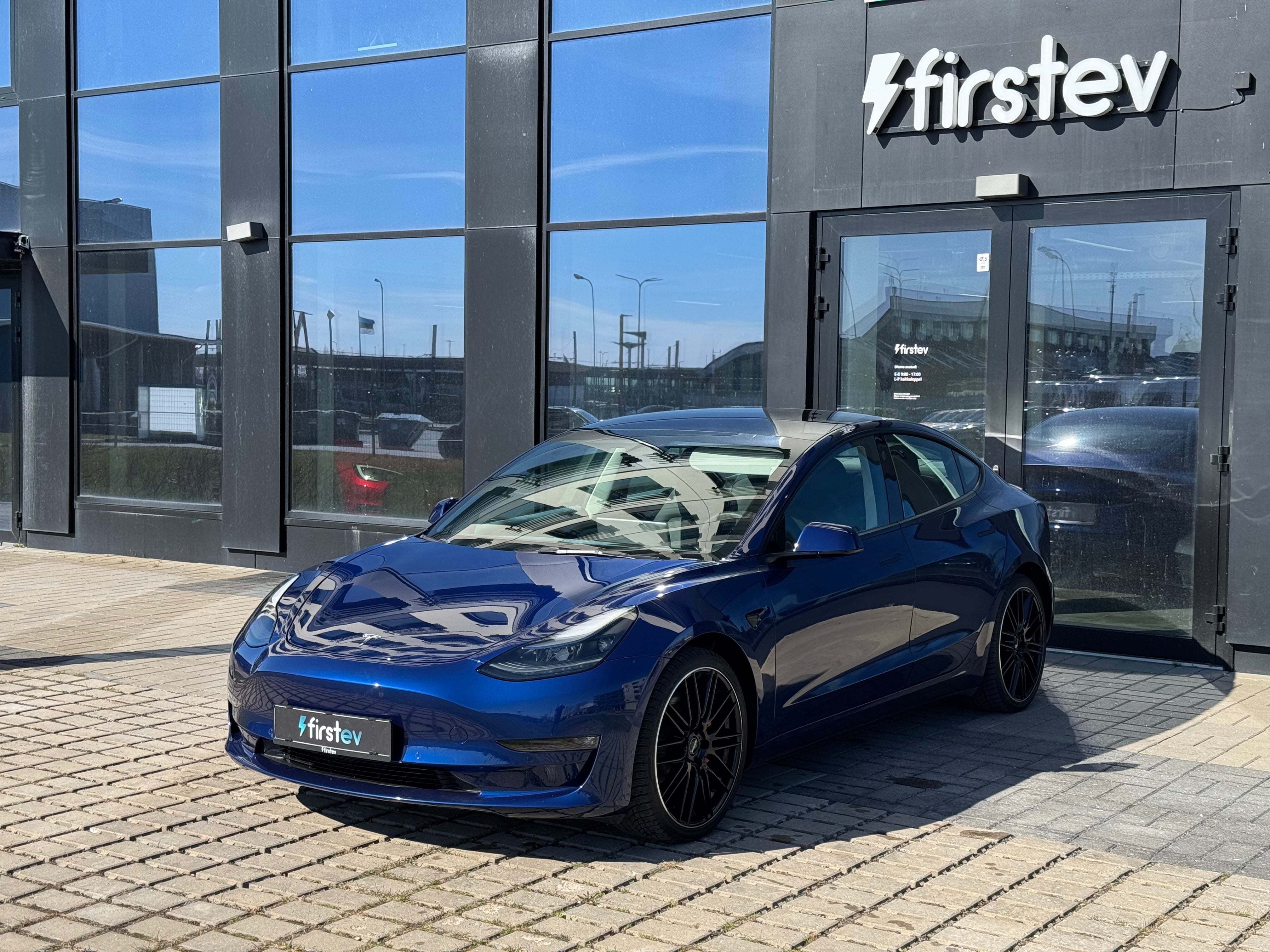 Tesla Model 3 Performance