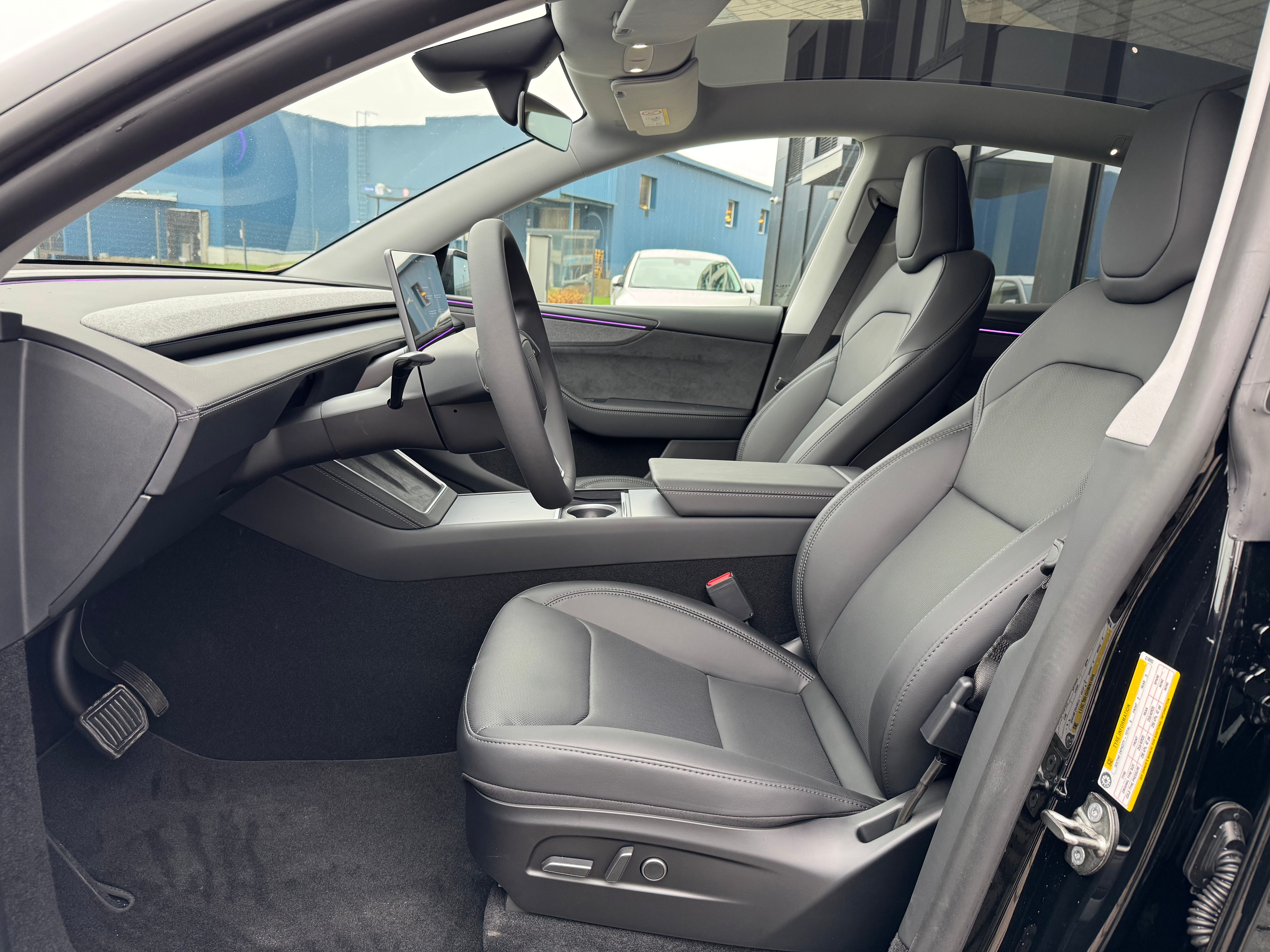 Tesla Model Y Long Range 2025