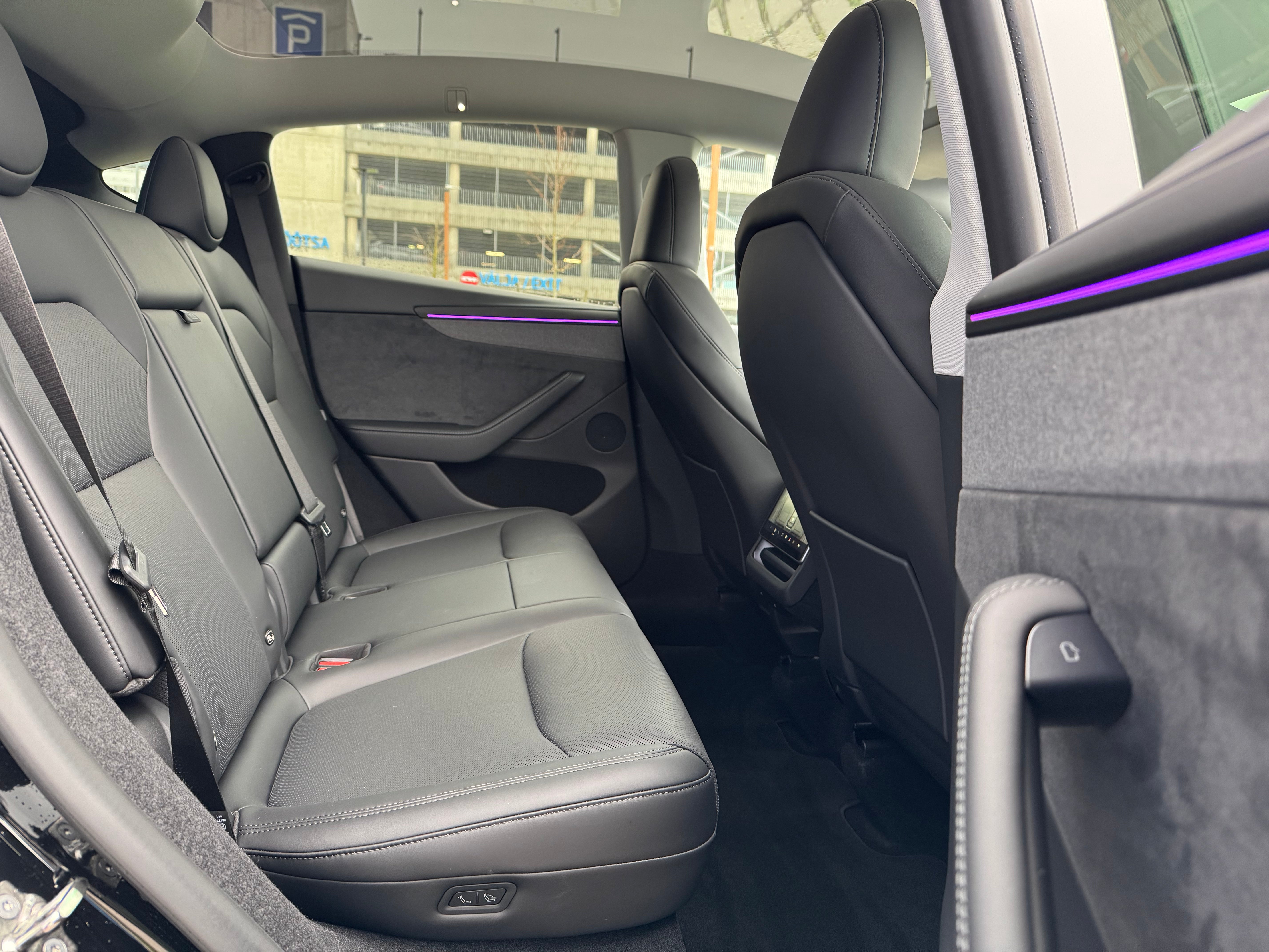 Tesla Model Y Long Range 2025