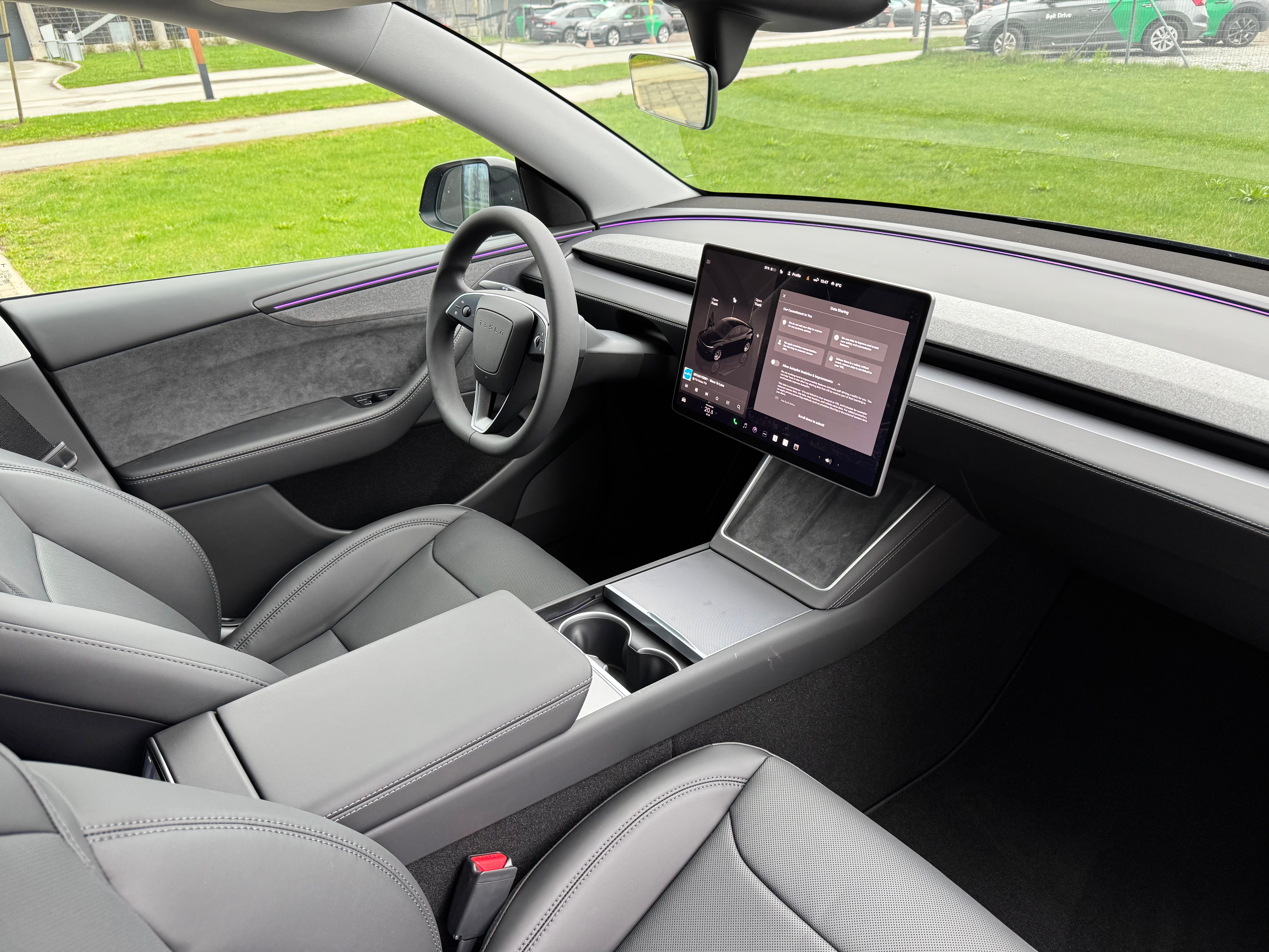 Tesla Model Y Long Range 2025