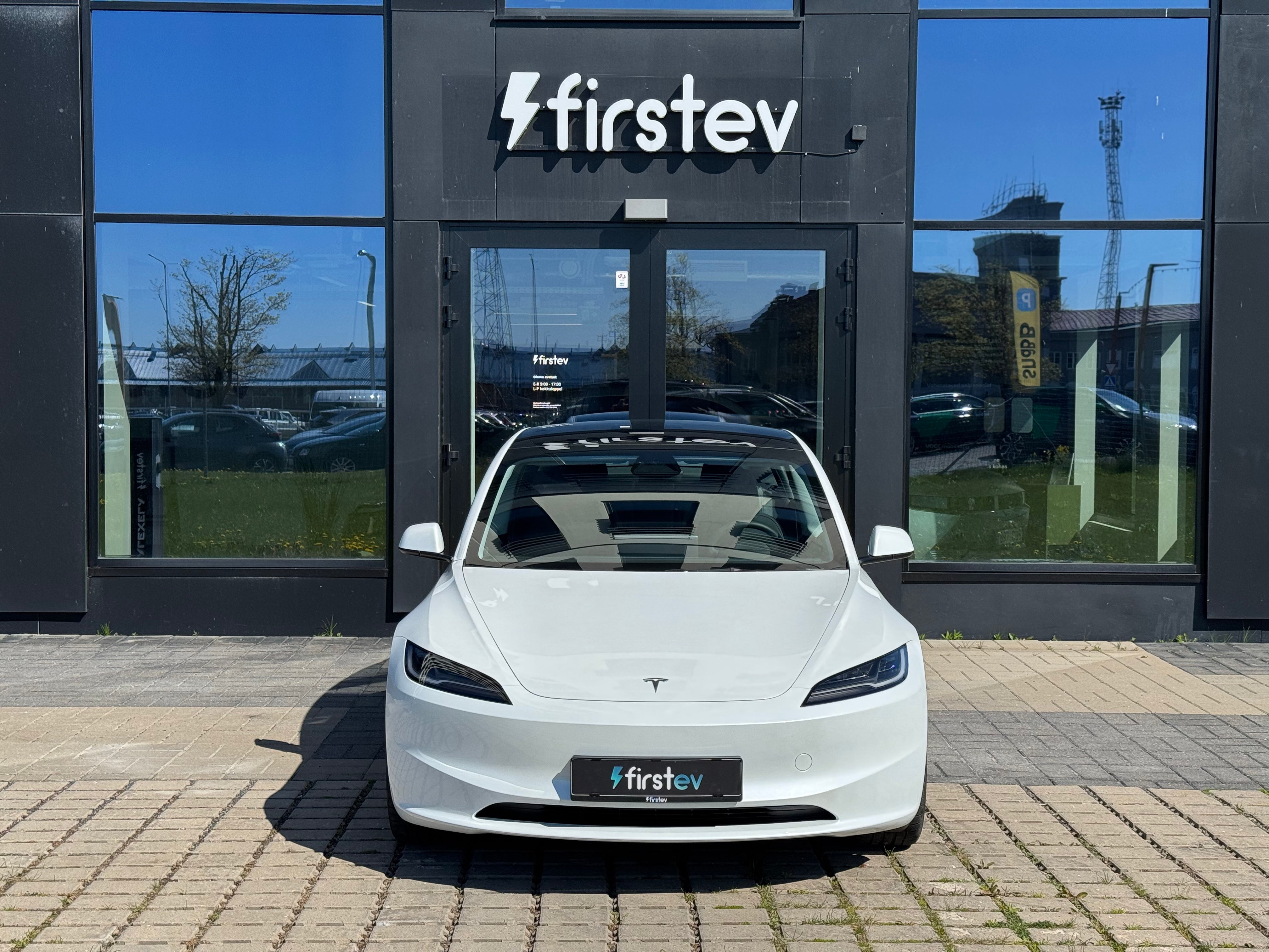 Tesla Model 3 Long Range 2024