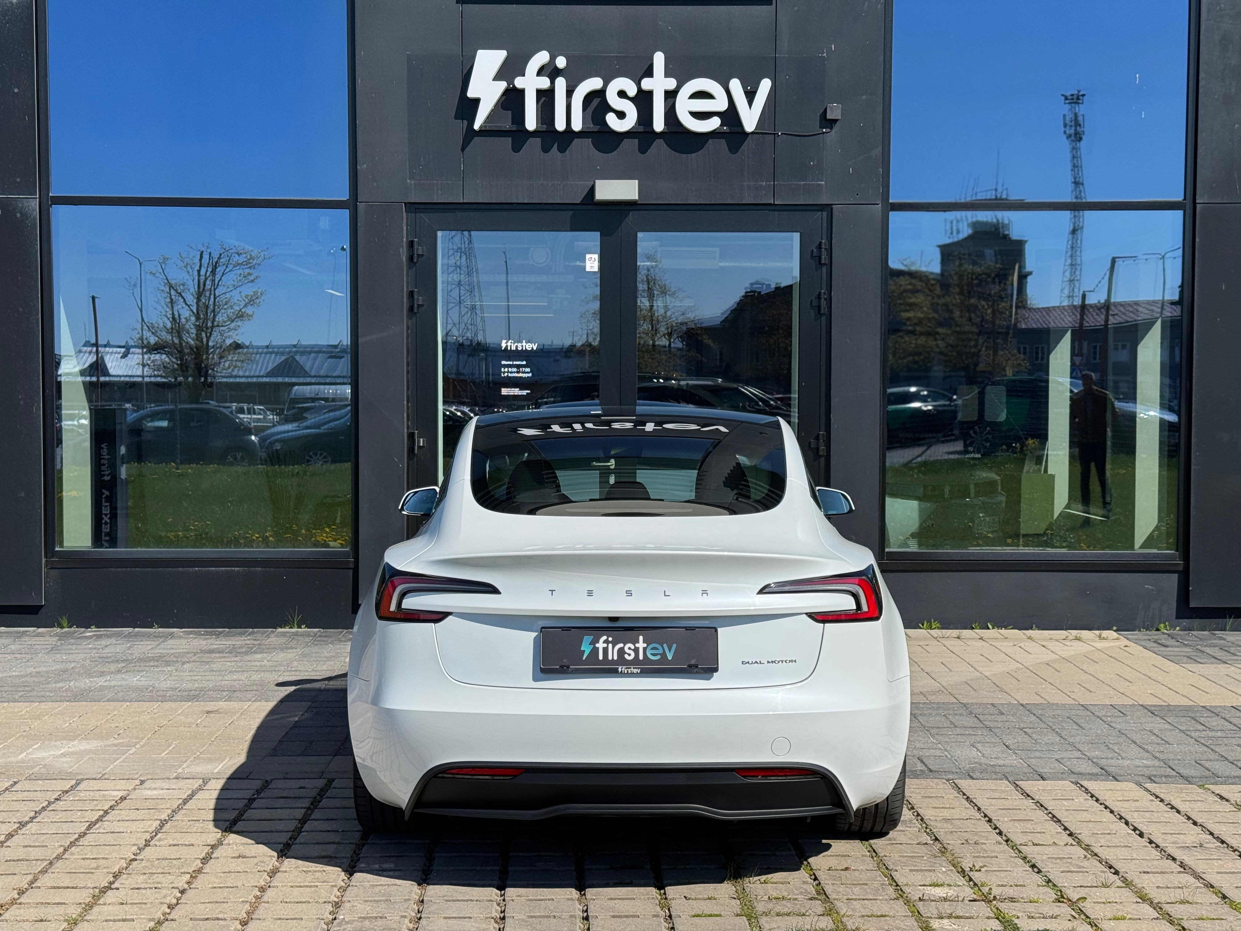 Tesla Model 3 Long Range 2024