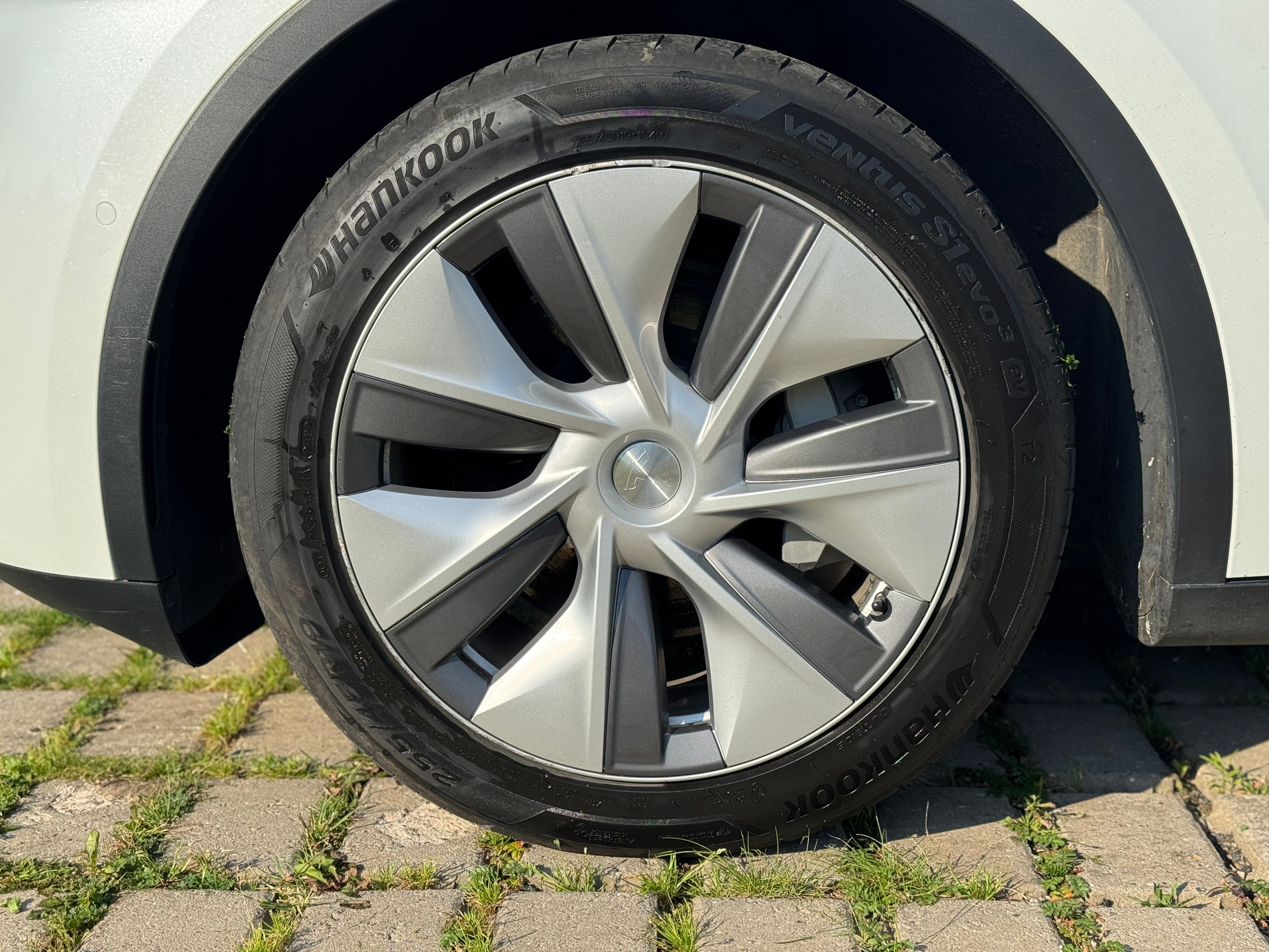 Tesla Model Y Long Range AWD 2022