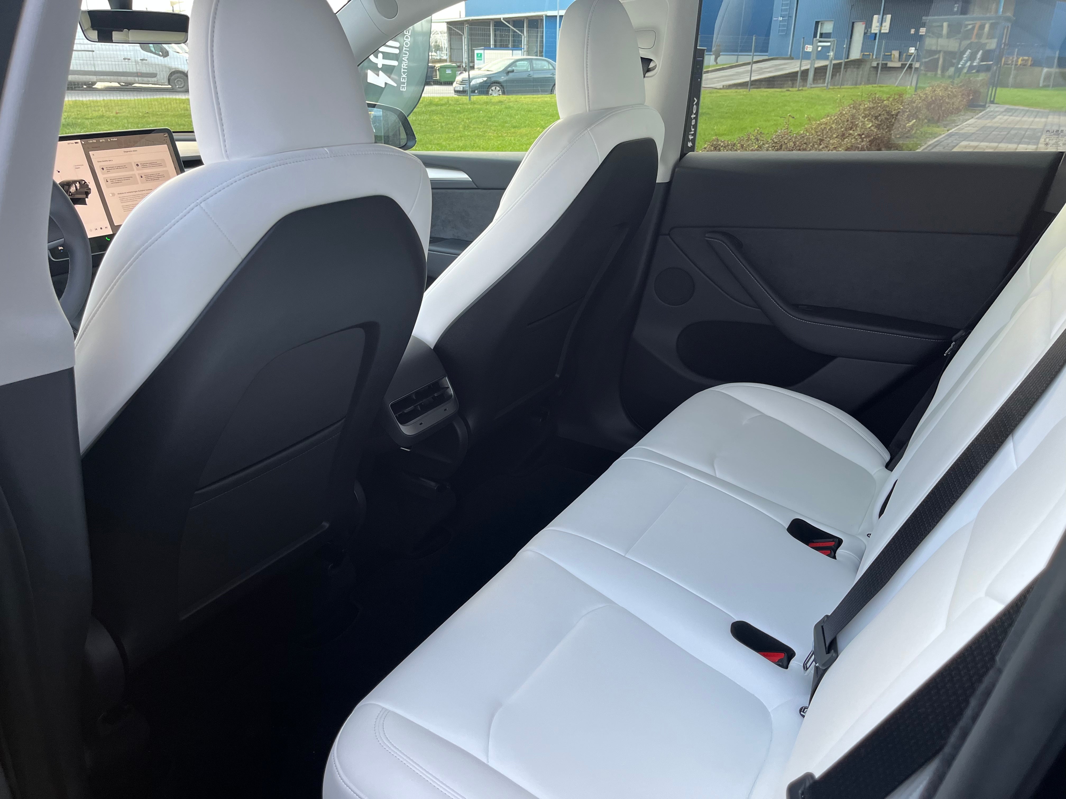 Tesla Model Y Performance 2024