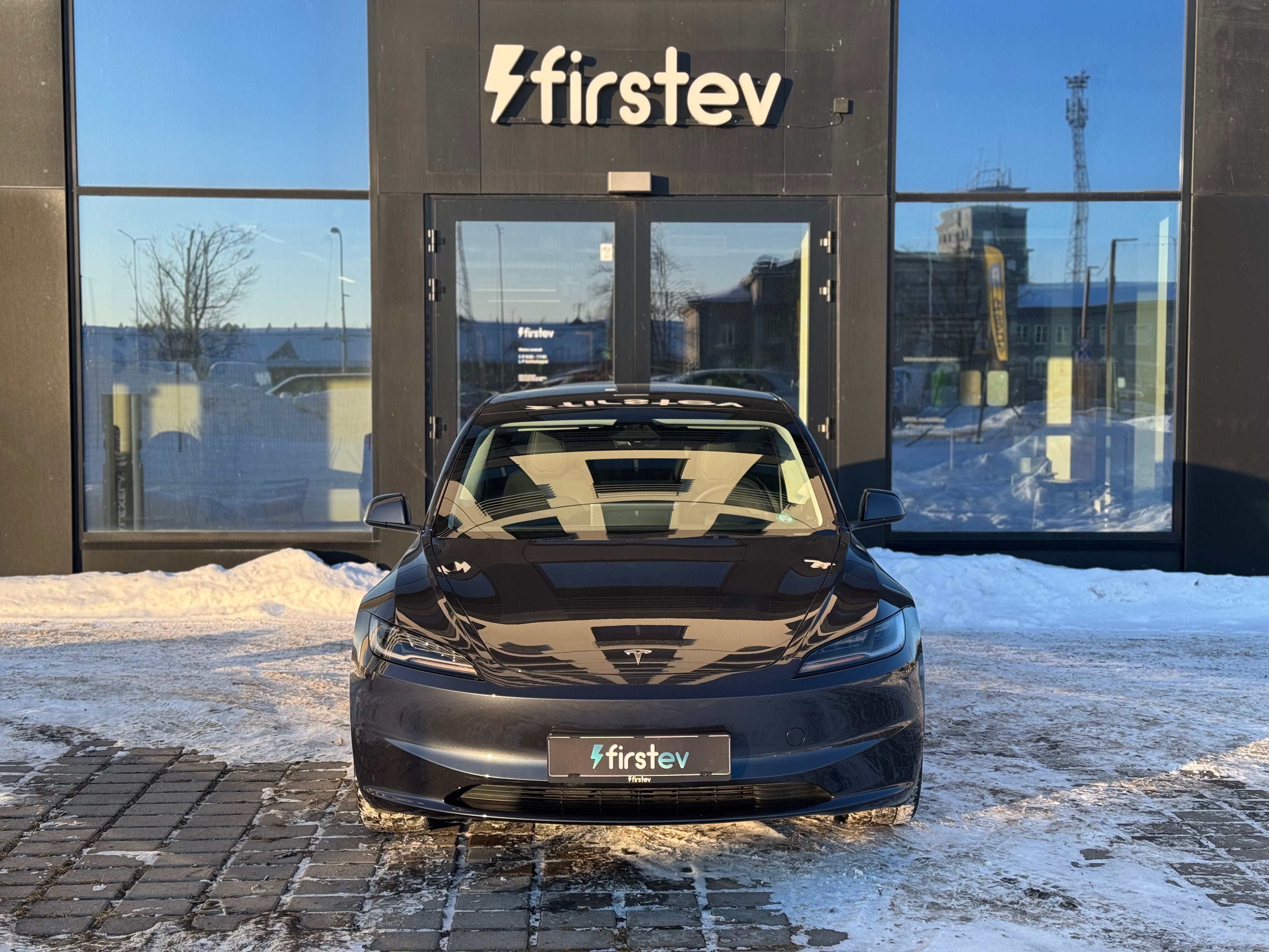 Tesla Model 3 Standard Range RWD