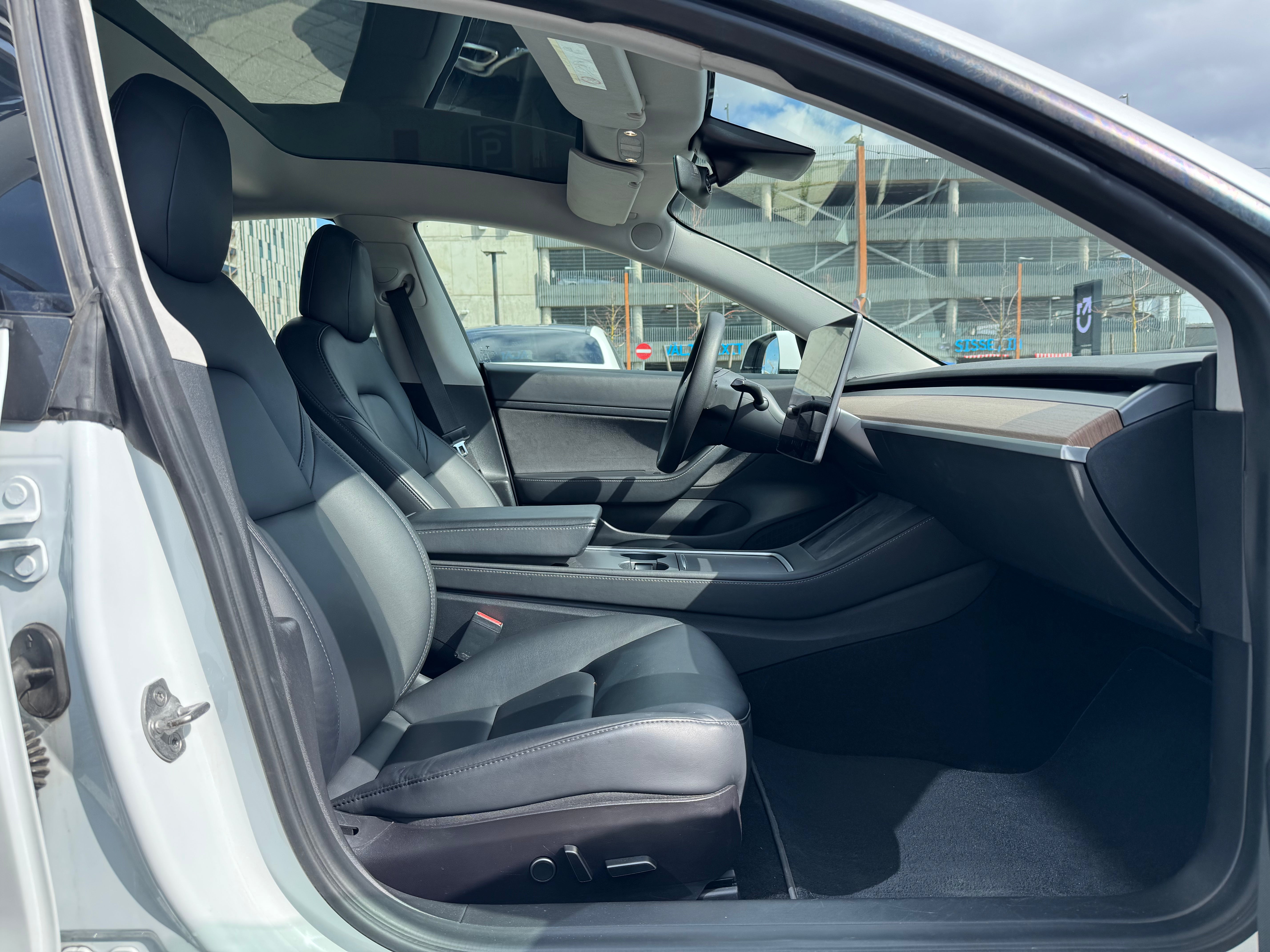 Tesla Model 3 Standard Range Plus 2021