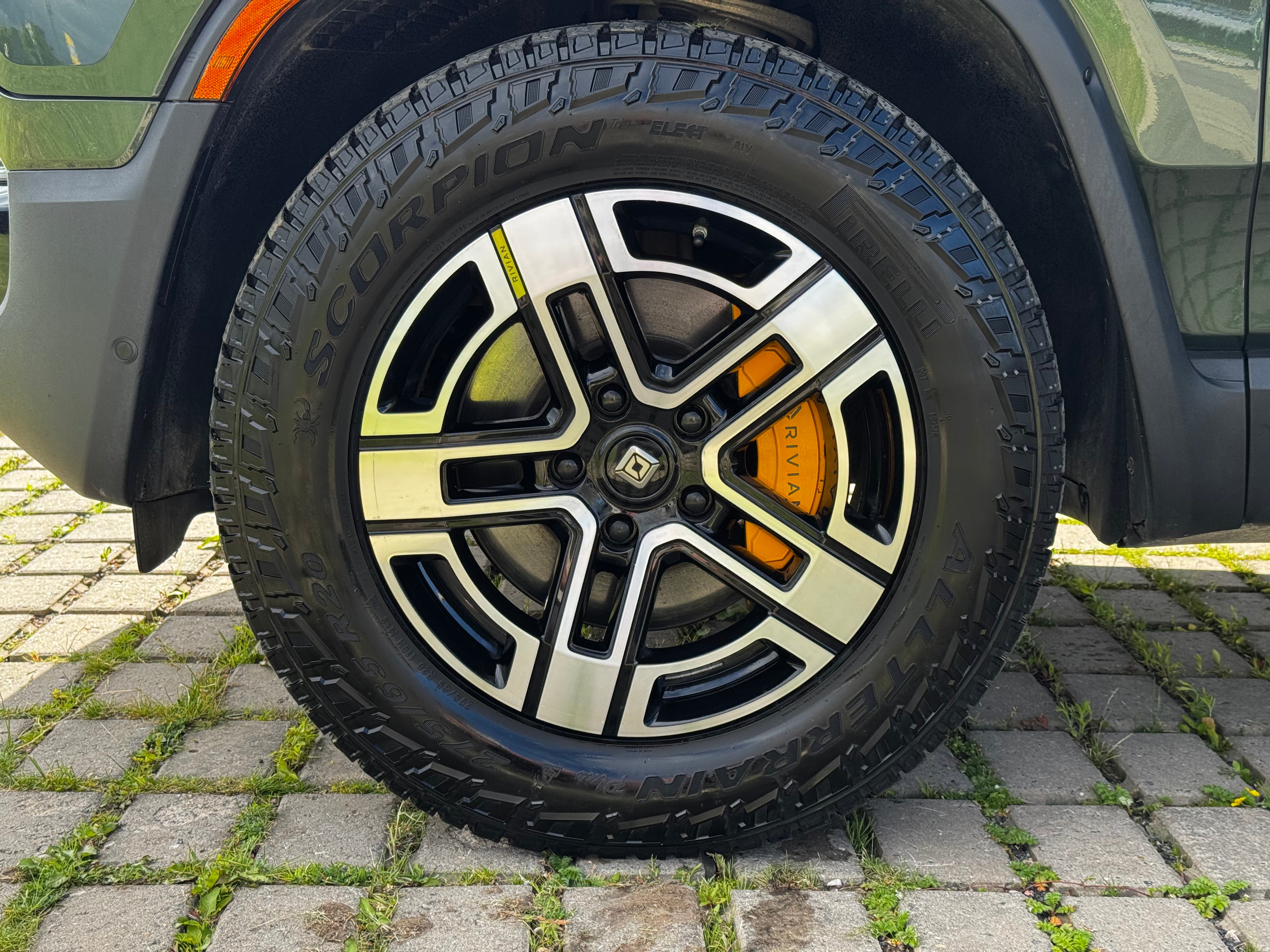 Rivian R1T Adventure Package