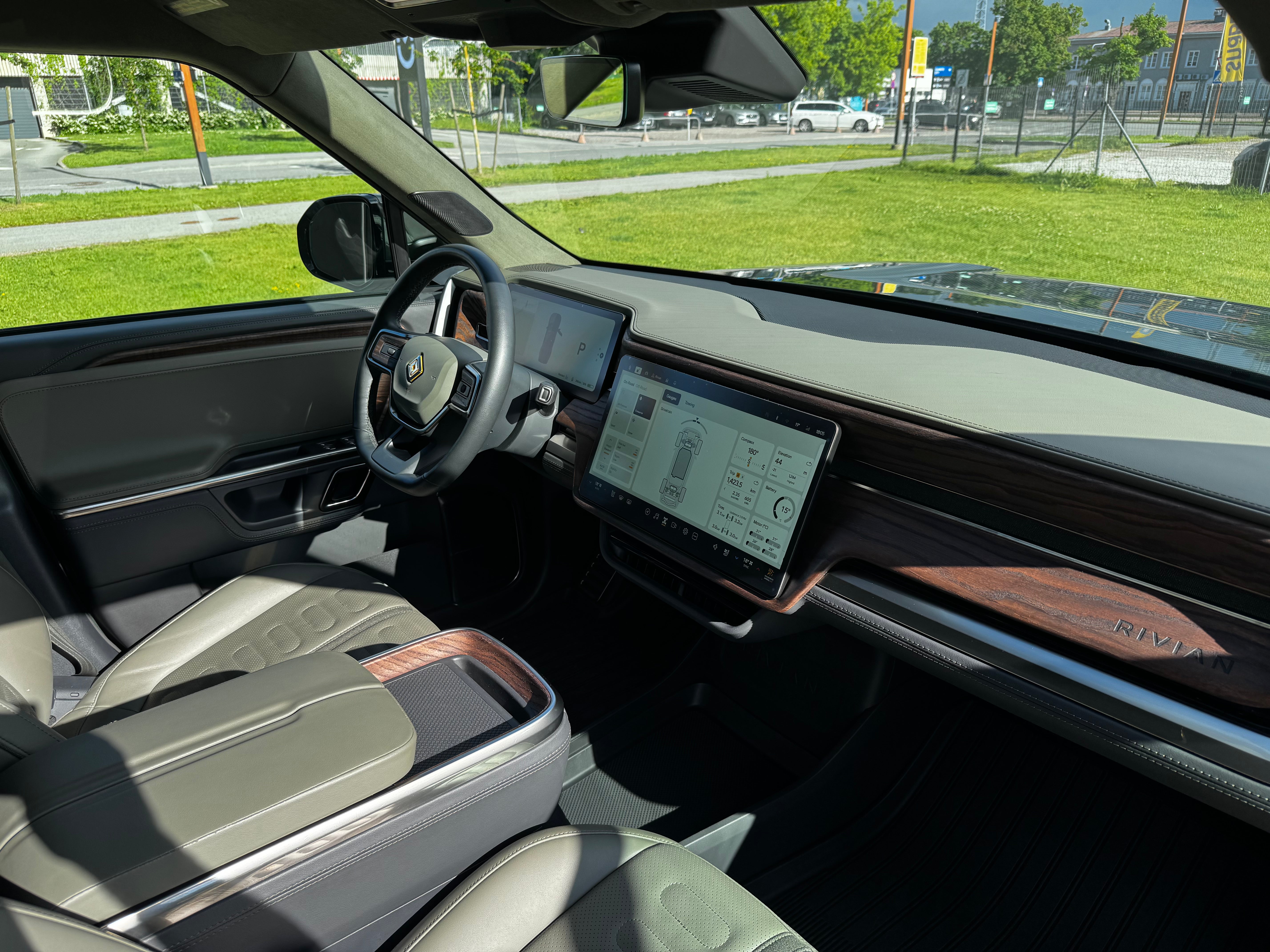Rivian R1T Adventure Package
