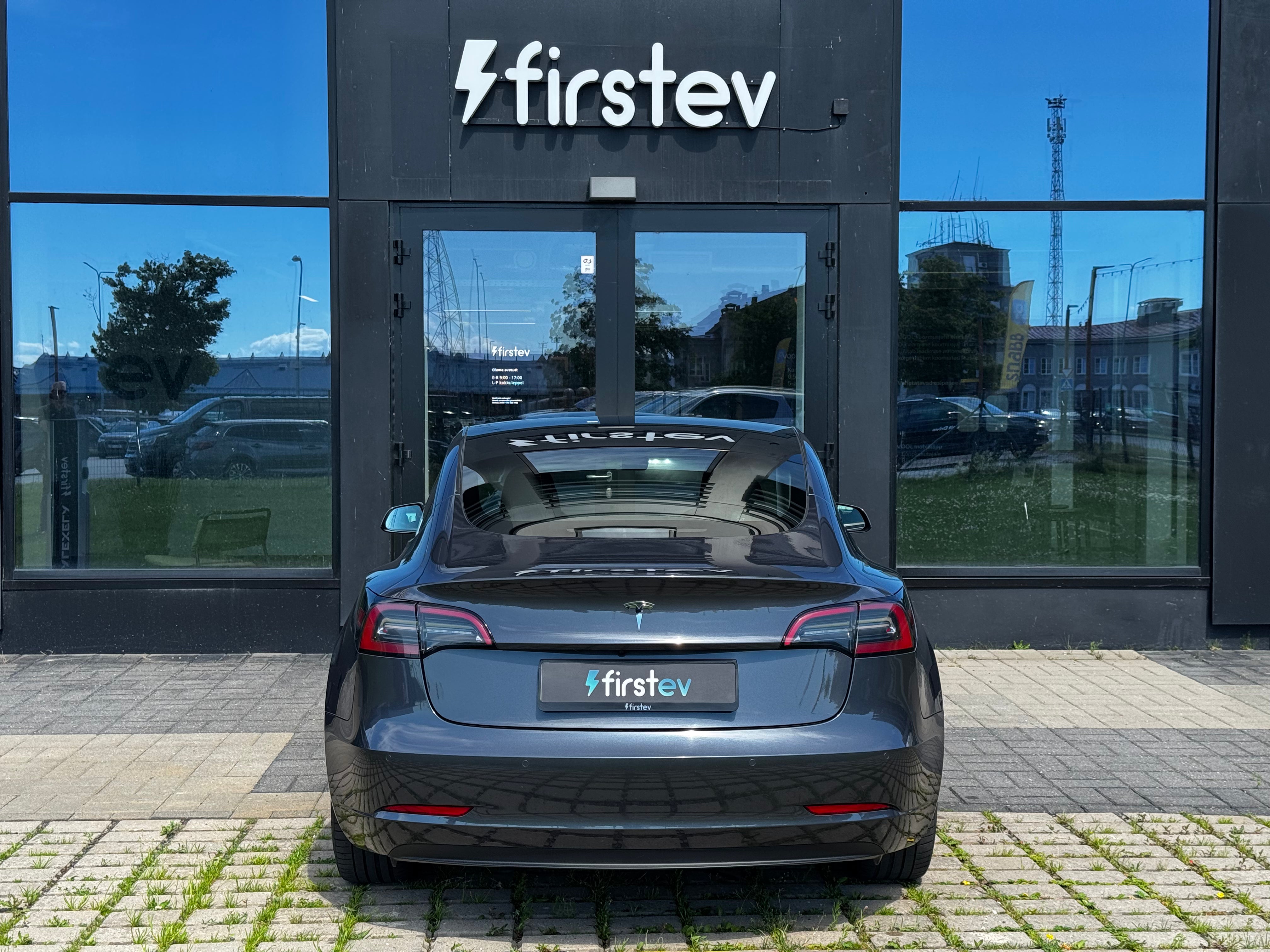 Tesla Model 3 Standard Range 2022
